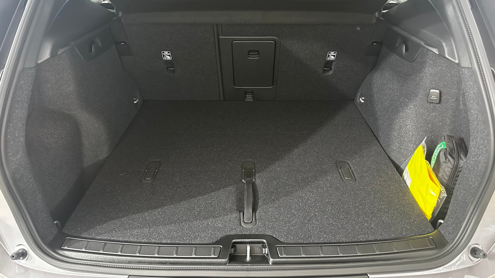 VOLVO XC40 2.0 B3 MH Core-image-6