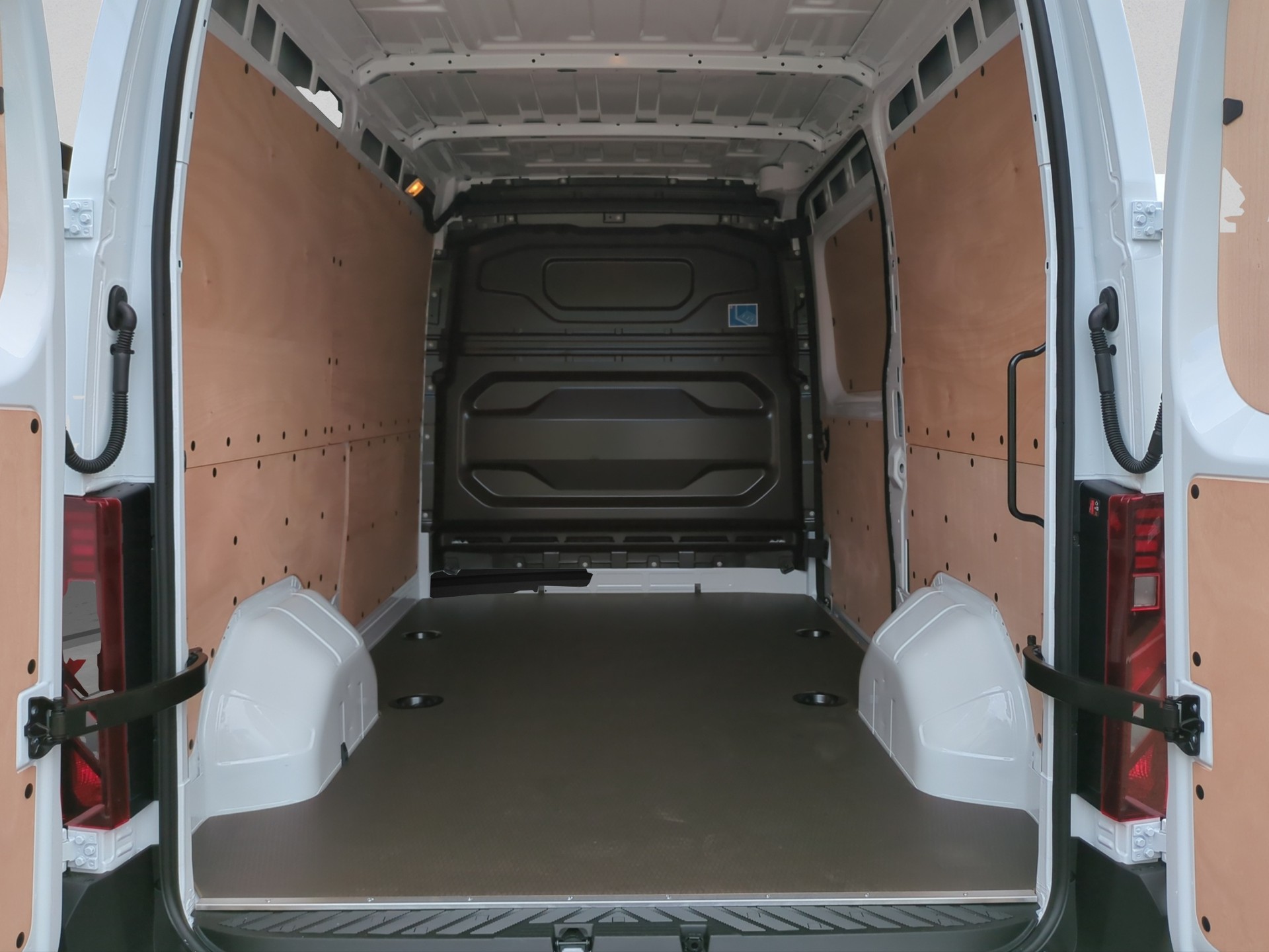 RENAULT Master T35 2.0 Blue dCi 150 L2H2 Advance Automat 9-G-image-7