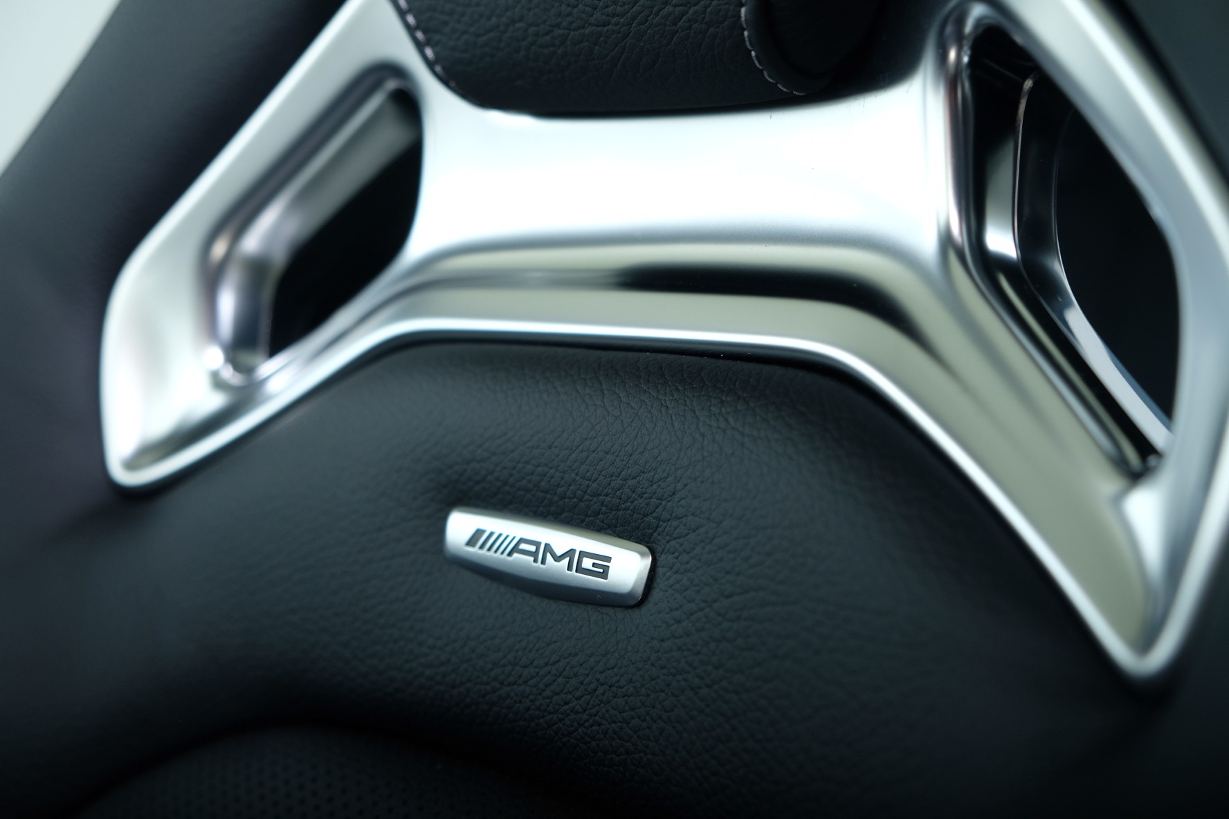 MERCEDES-BENZ GLA AMG 35 4Matic 8G-DCT-image-7