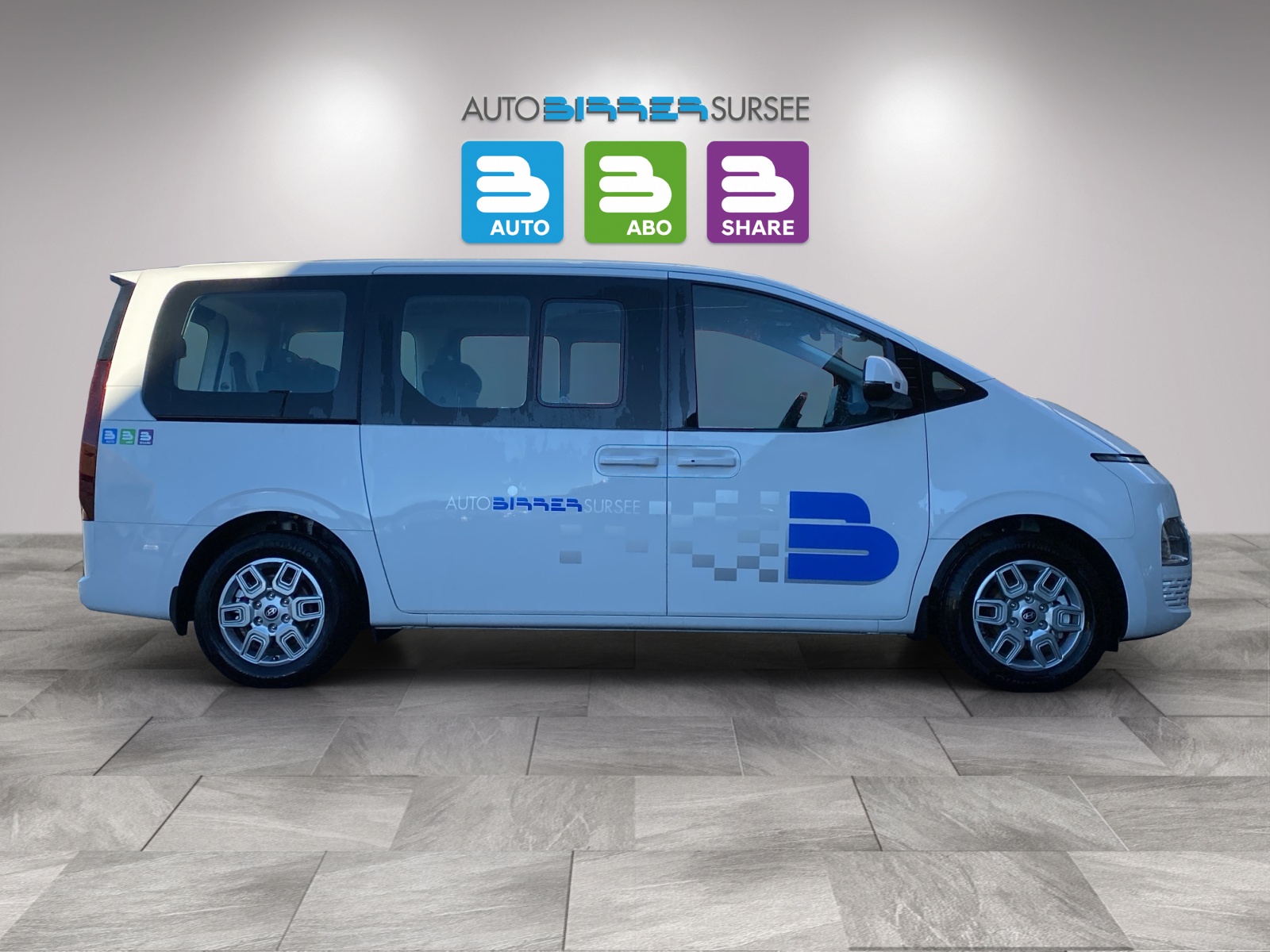 HYUNDAI Staria Wagon 1.6 GDi HEV Amplia-image-3