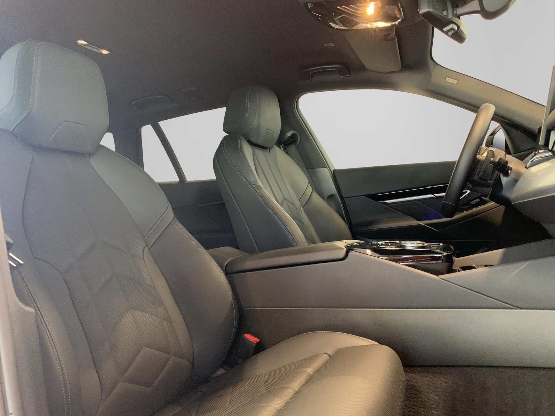 BMW 520d xDrive 48V Touring M Sport Steptronic-image-19