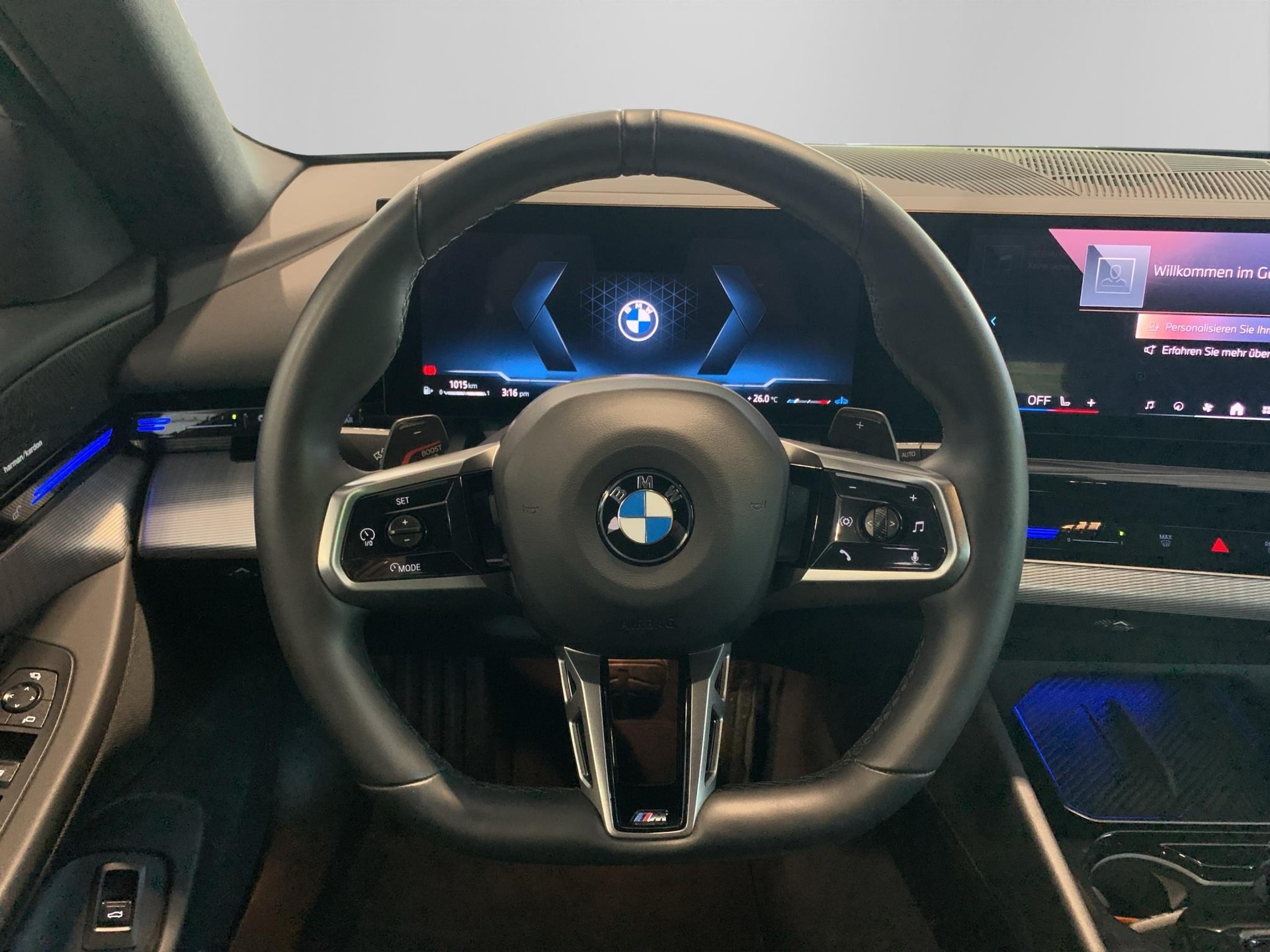 BMW 520d xDrive 48V Touring M Sport Steptronic-image-11