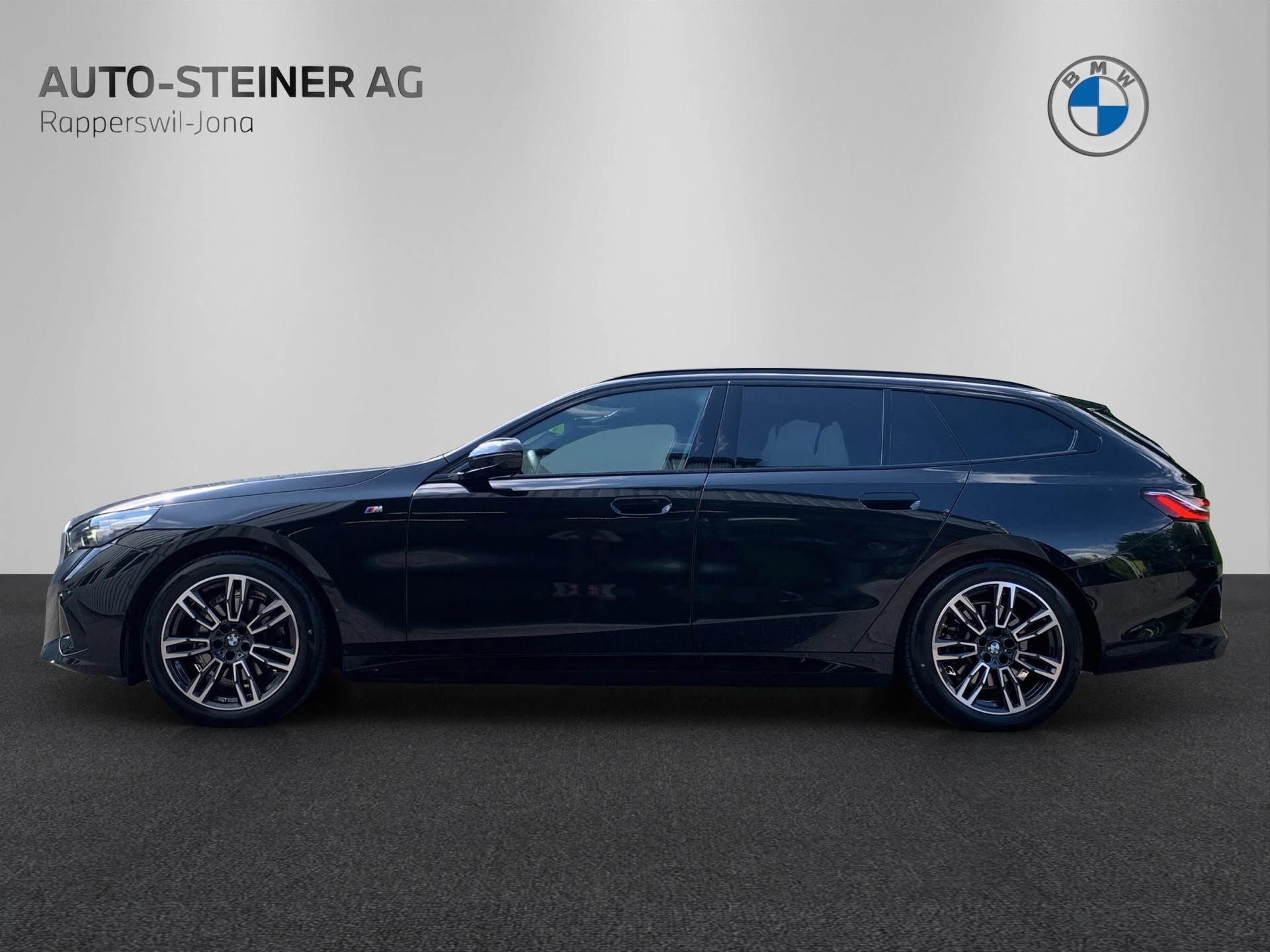 BMW 520d xDrive 48V Touring M Sport Steptronic-image-1
