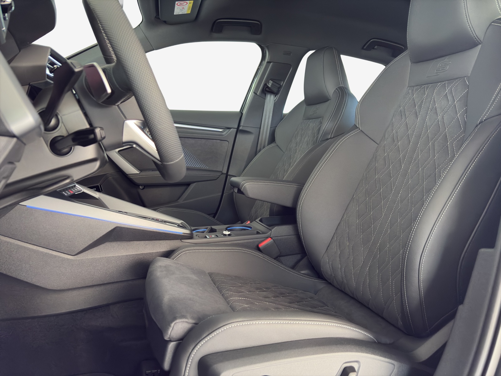 AUDI A3 allstreet 35 TFSI Attraction S-tronic-image-8