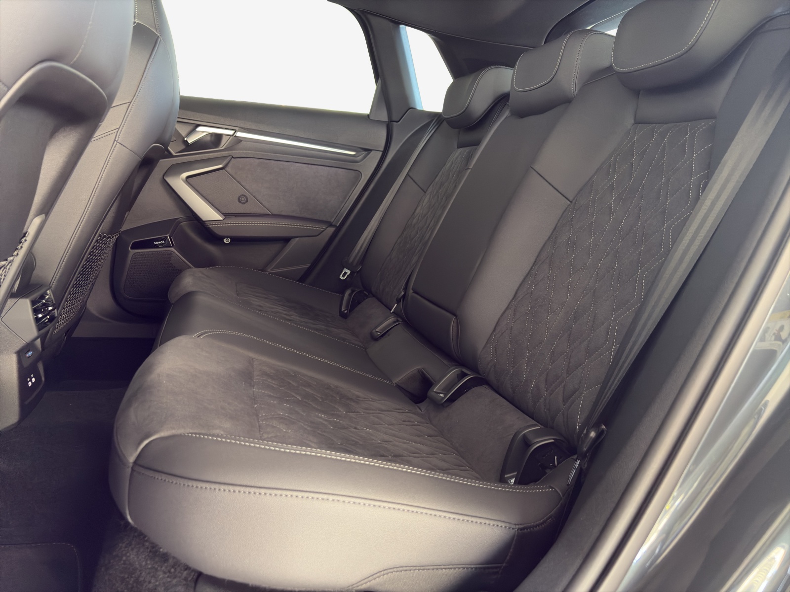 AUDI A3 allstreet 35 TFSI Attraction S-tronic-image-12