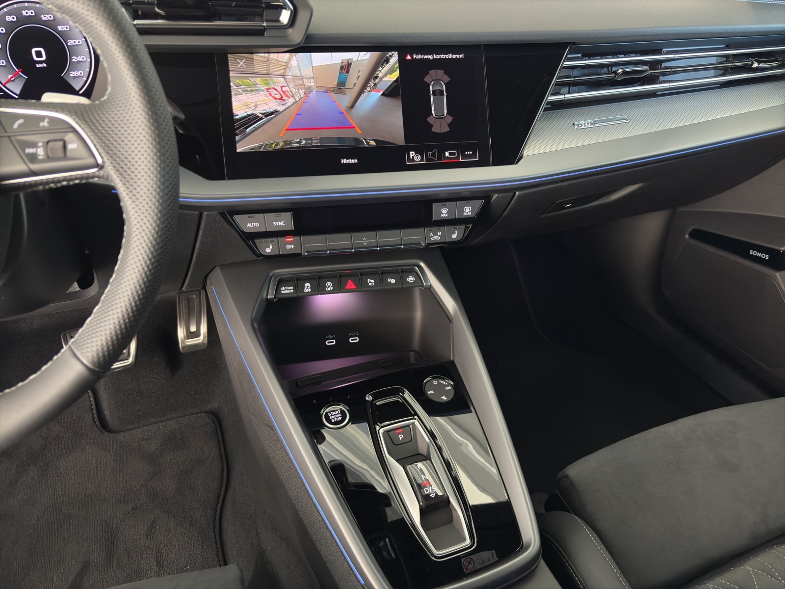 AUDI A3 allstreet 35 TFSI Attraction S-tronic-image-11