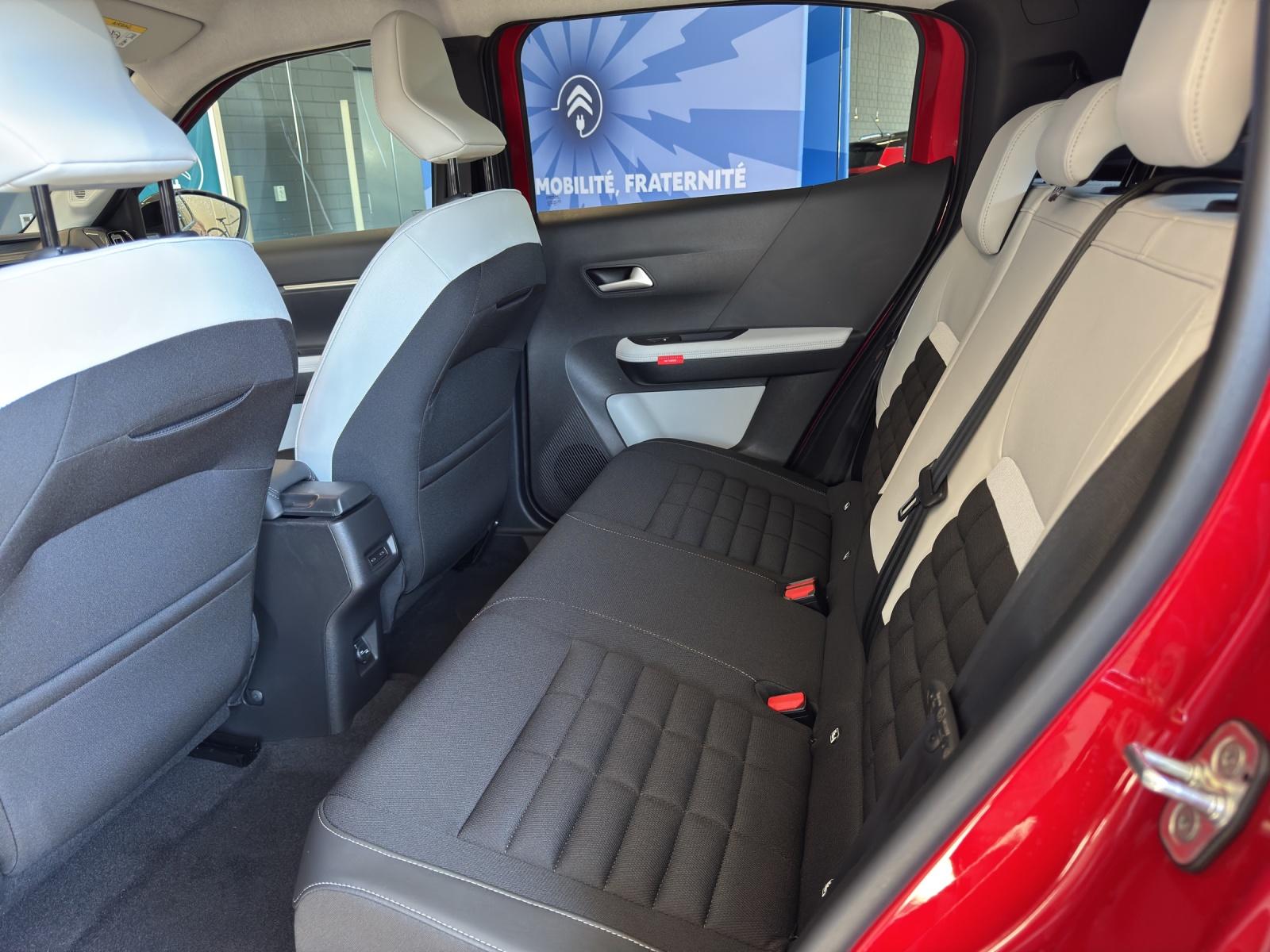 CITROEN e-C3 Aircross Max-image-15
