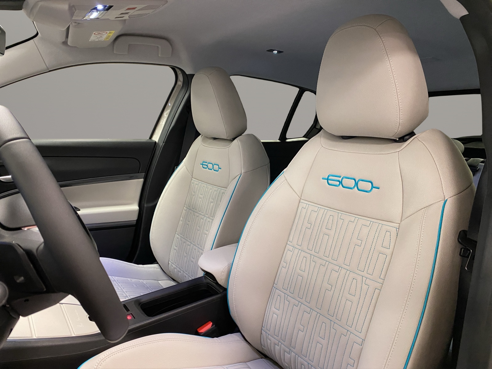 FIAT 600 1.2 Hybrid 110 La P-image-8