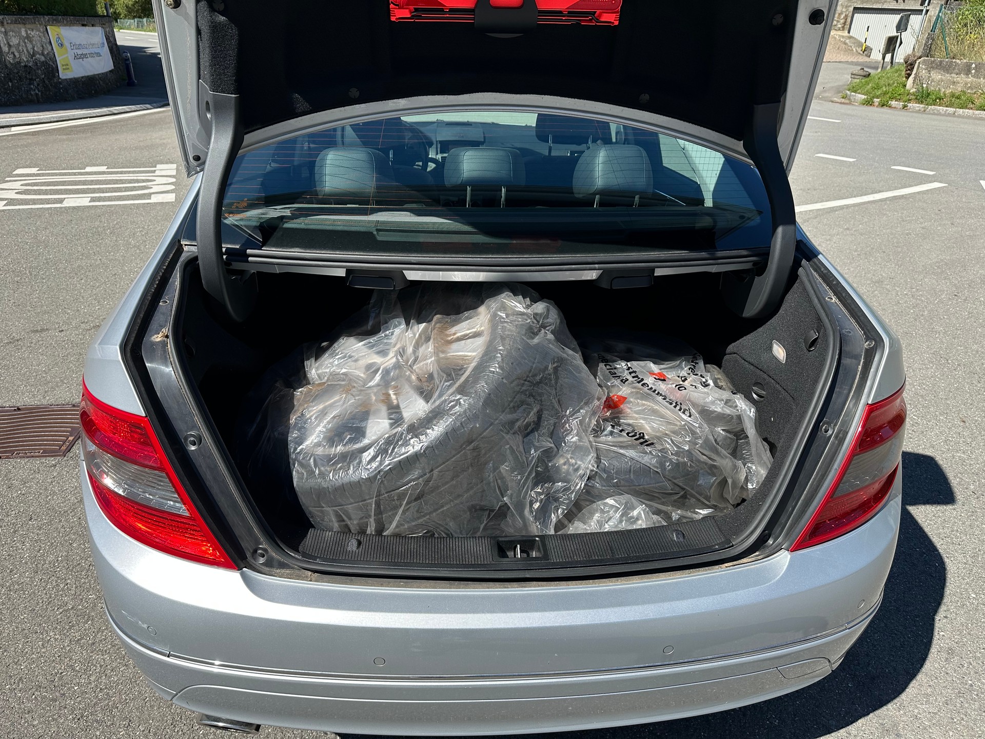 MERCEDES-BENZ C 220 CDI BlueEfficiency Automatic-image-14