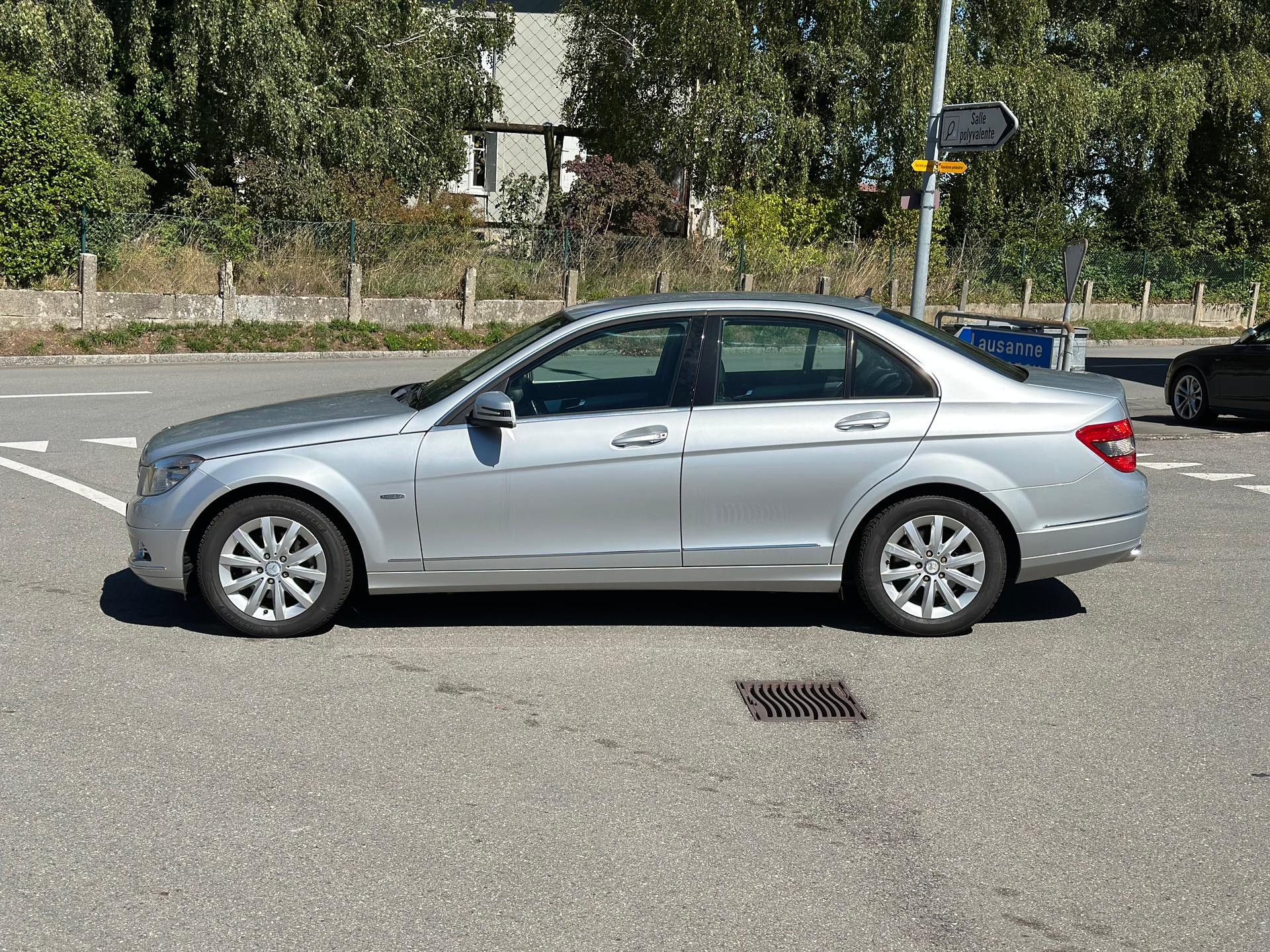 MERCEDES-BENZ C 220 CDI BlueEfficiency Automatic-image-5
