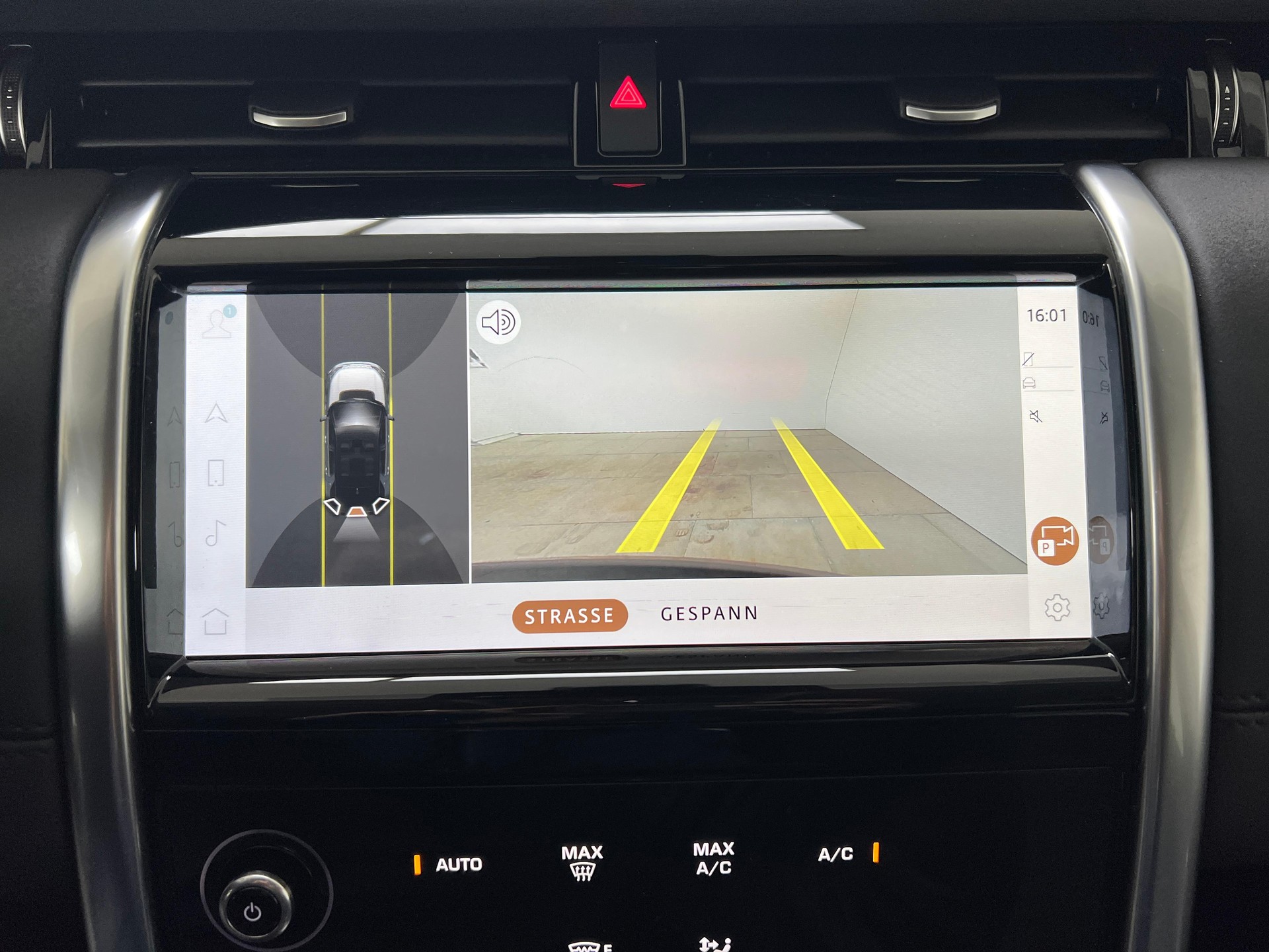 LAND ROVER Discovery Sport 2.0 SD4 200 SE-image-11