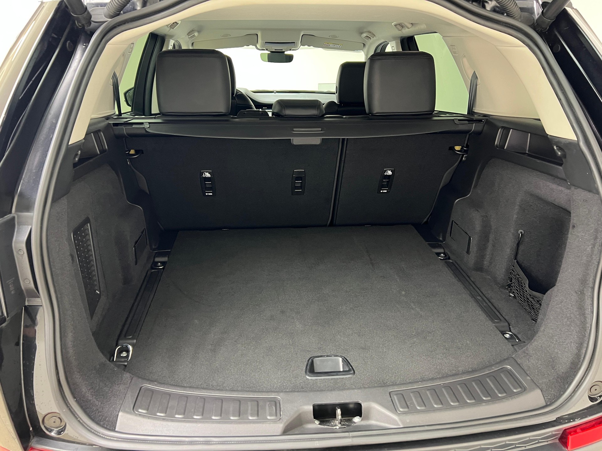 LAND ROVER Discovery Sport 2.0 SD4 200 SE / Jetzt mit attraktivem 1.99% Leasing-image-5