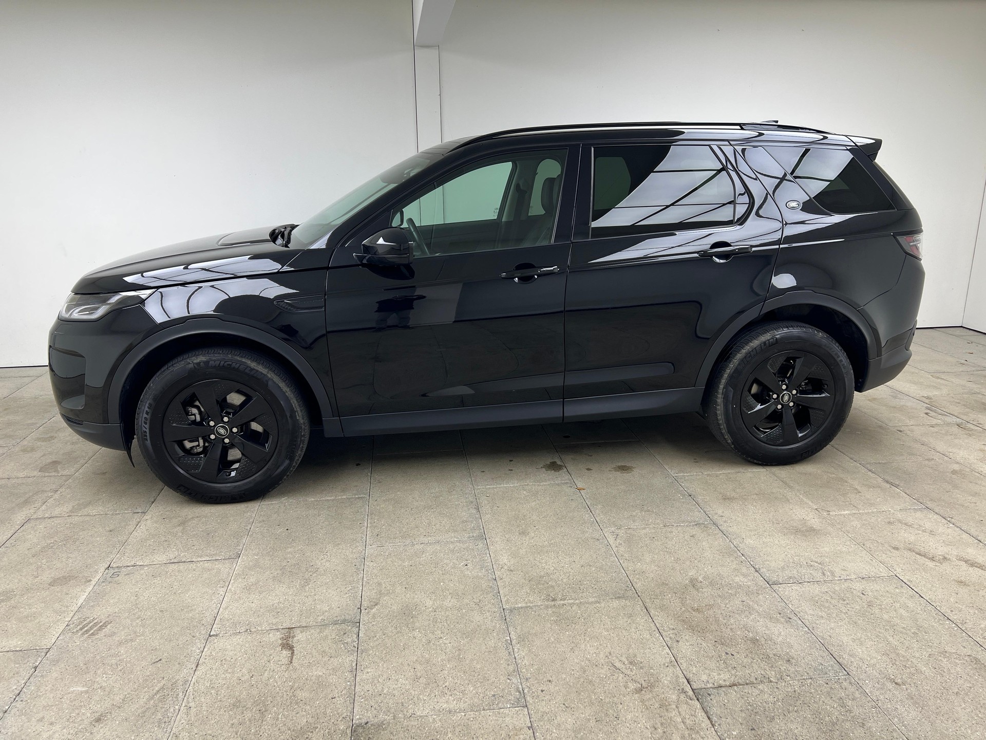 LAND ROVER Discovery Sport 2.0 SD4 200 SE / Jetzt mit attraktivem 1.99% Leasing-image-2