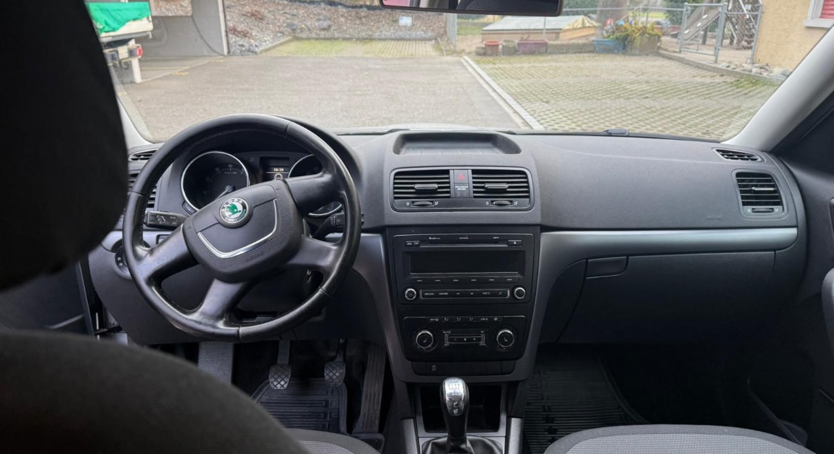 SKODA Yeti 1.8 TSI Ambition 4x4-image-4