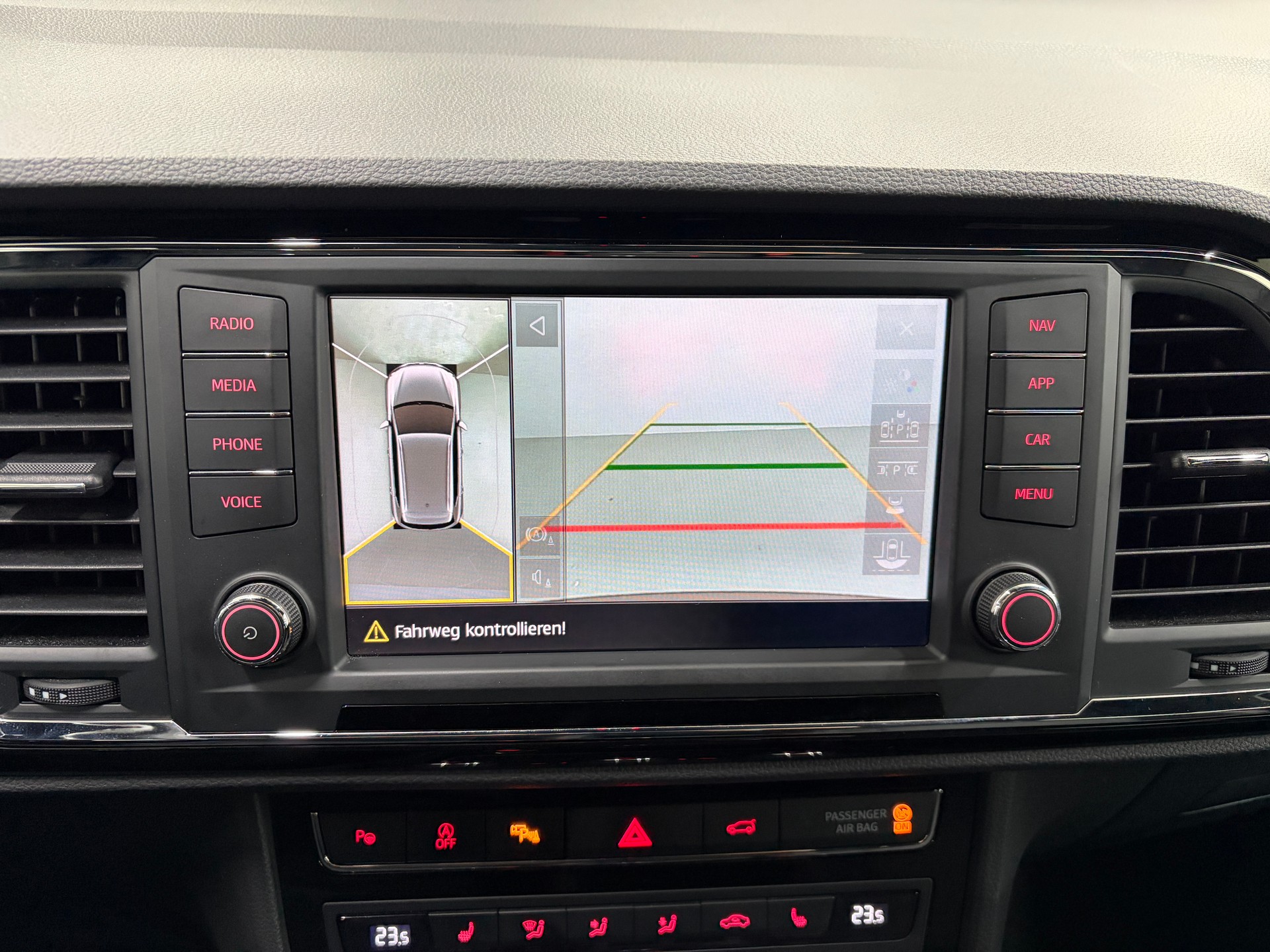 SEAT Ateca 2.0 TSI FR 4Drive 190PS DSG / 360° Kamera / ACC / Spur-Blind-Lan Assistent /-image-12