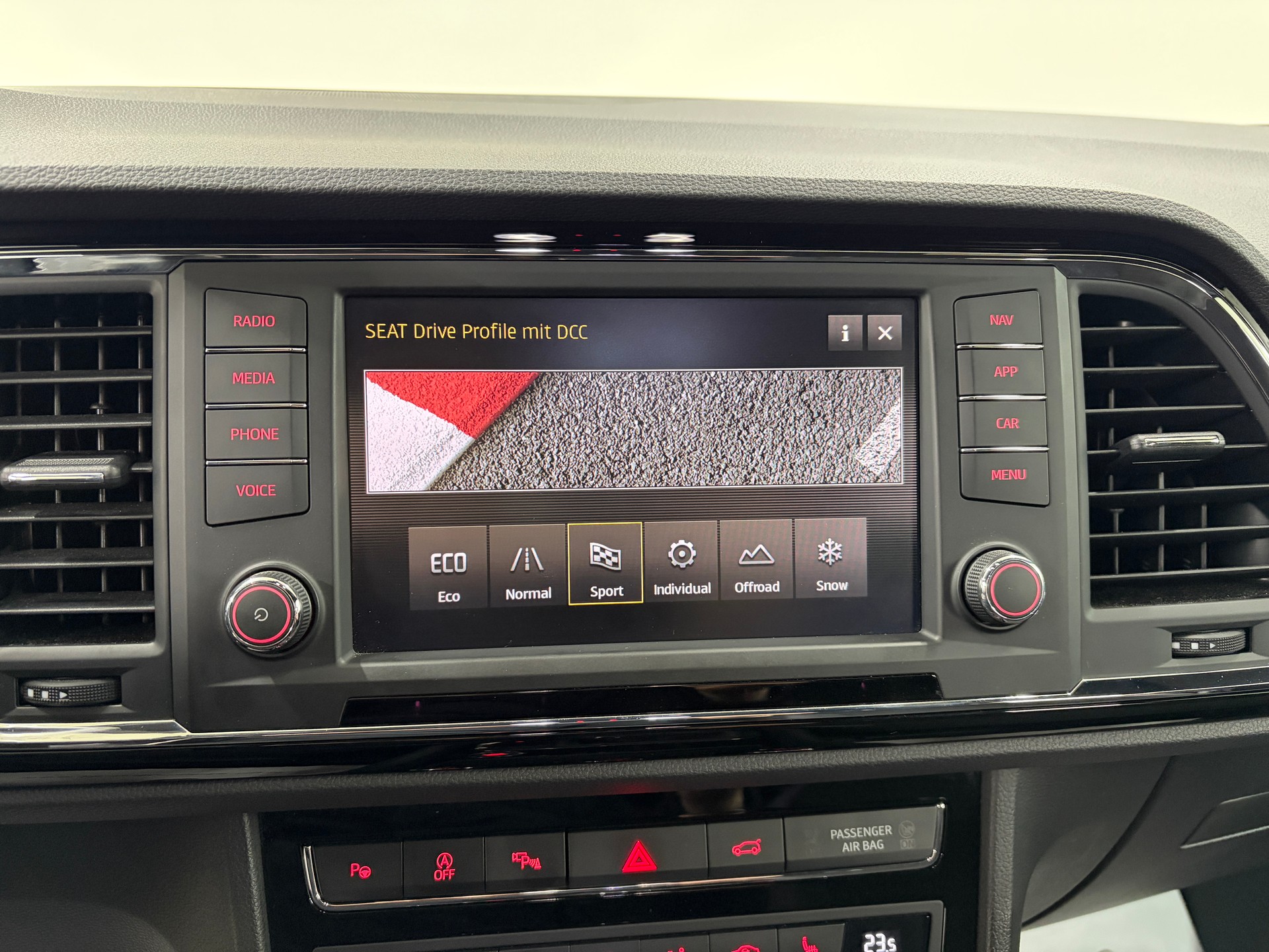 SEAT Ateca 2.0 TSI FR 4Drive 190PS DSG / 360° Kamera / ACC / Spur-Blind-Lan Assistent /-image-13