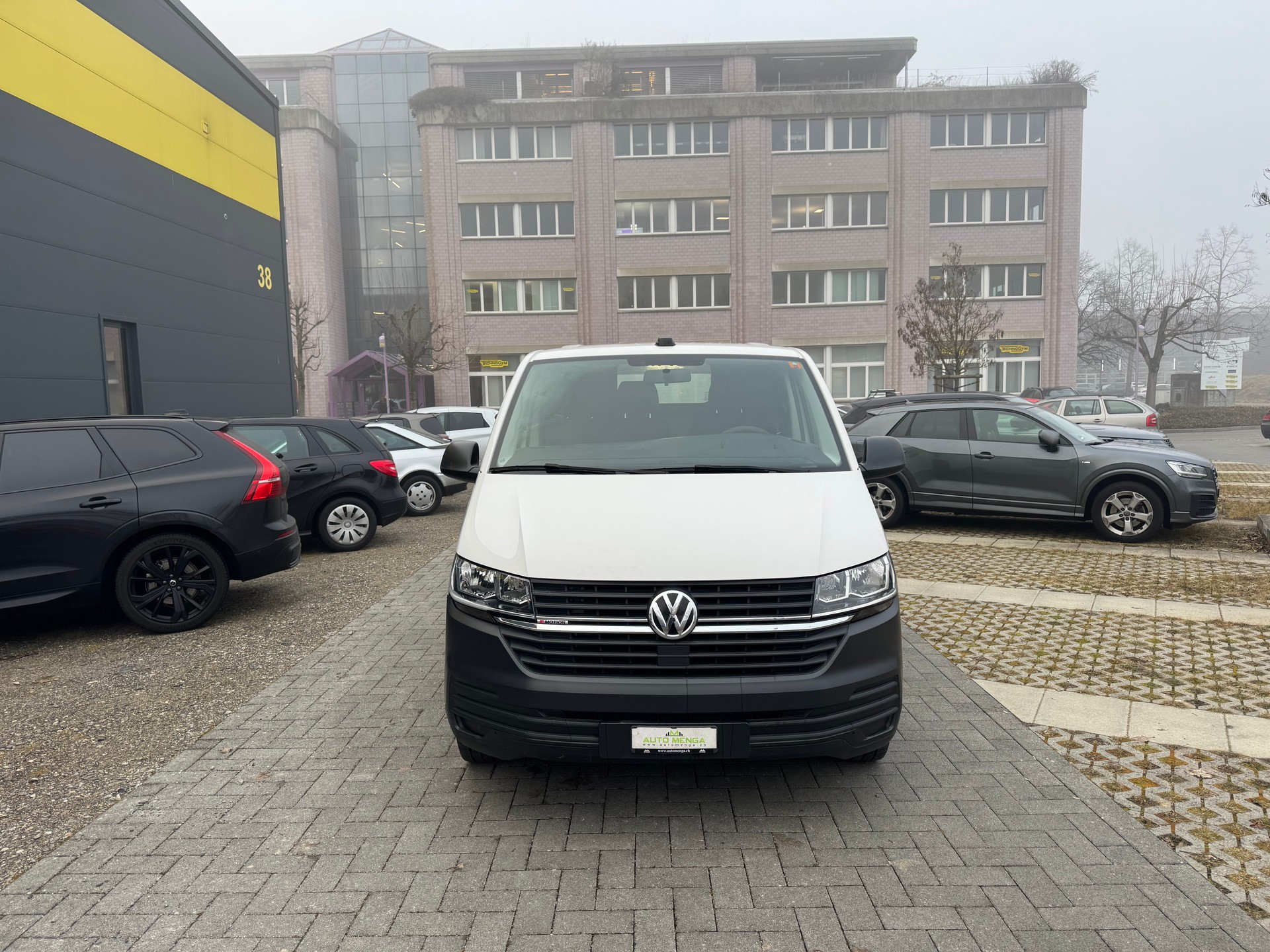 VW T6.1 2.0 TDI 4Motion-image-1