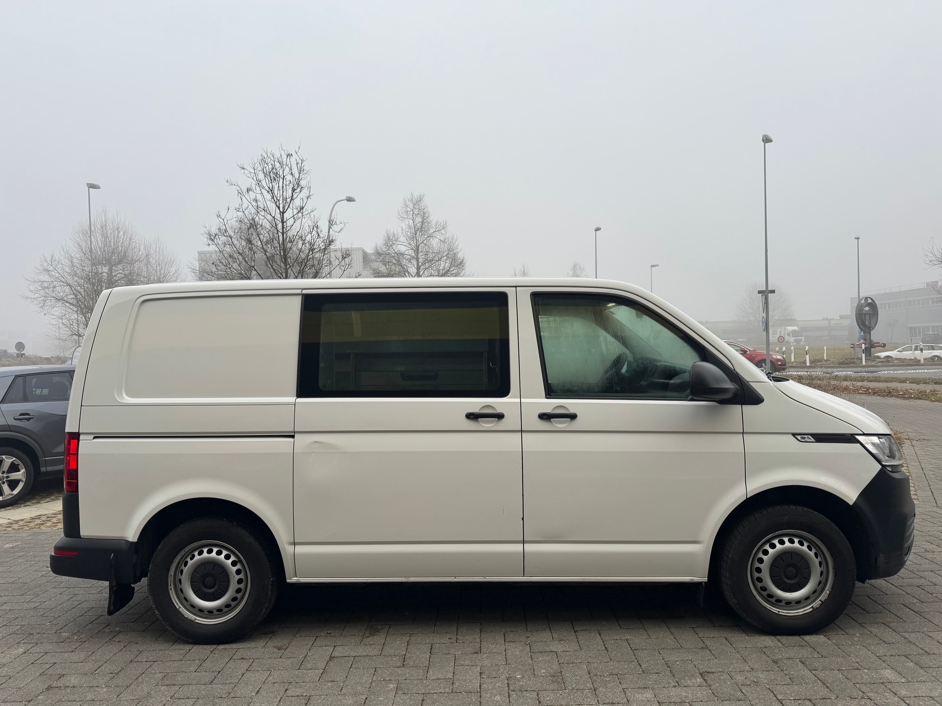 VW T6.1 2.0 TDI 4Motion-image-3