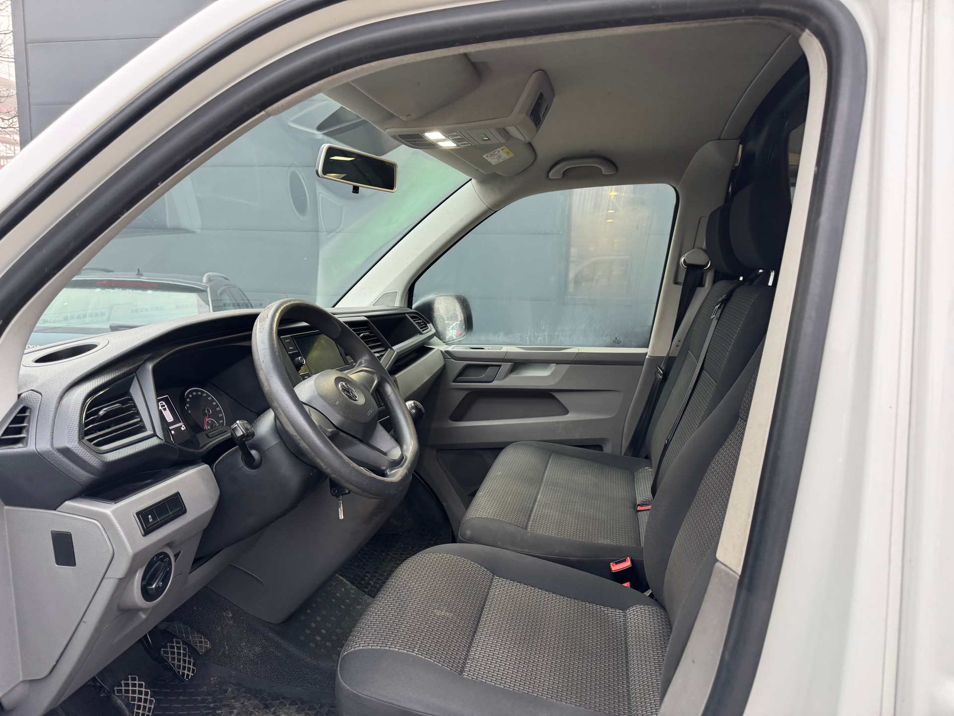 VW T6.1 2.0 TDI 4Motion-image-8