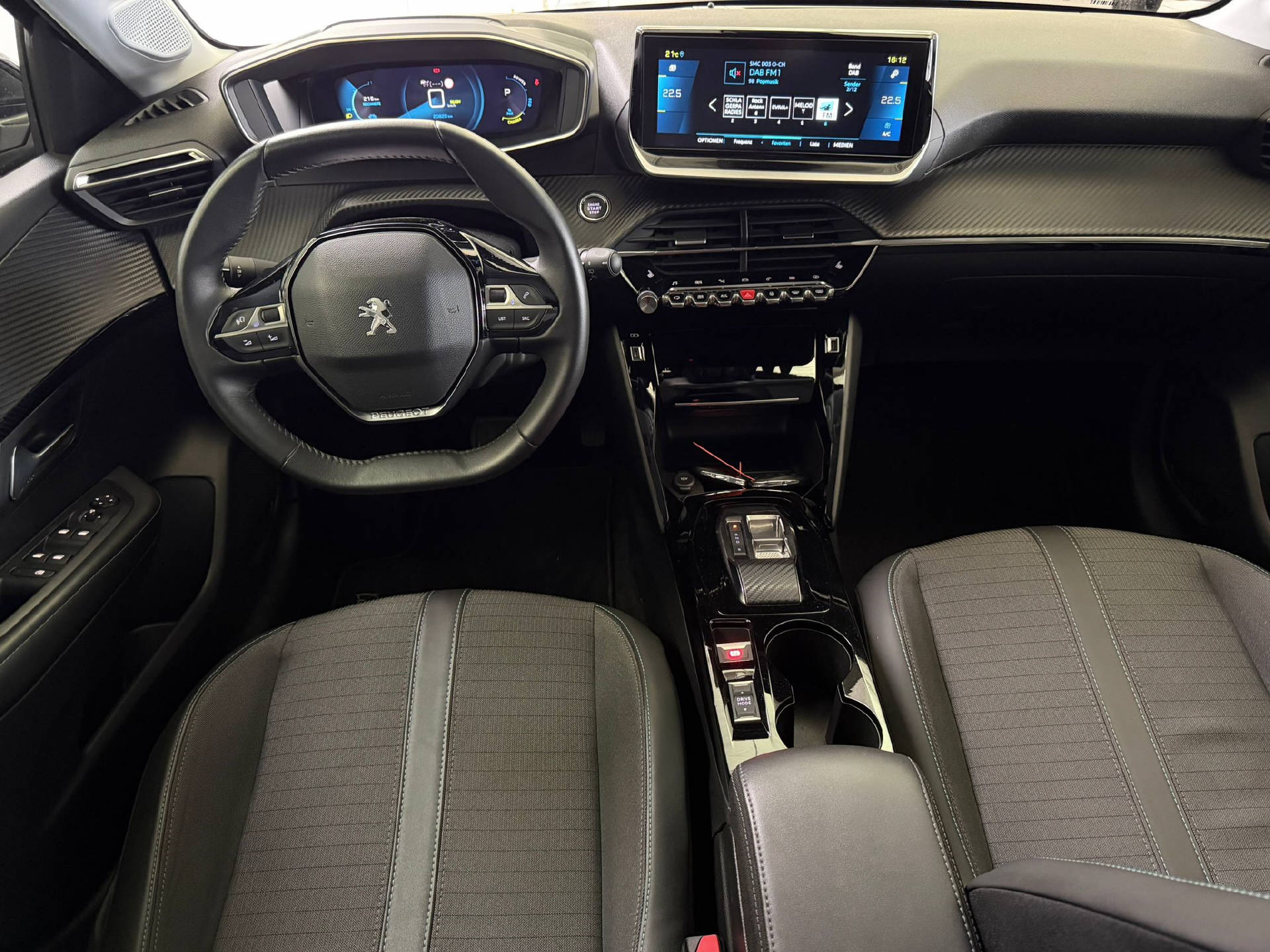 PEUGEOT 208 e-Allure Pack-image-6