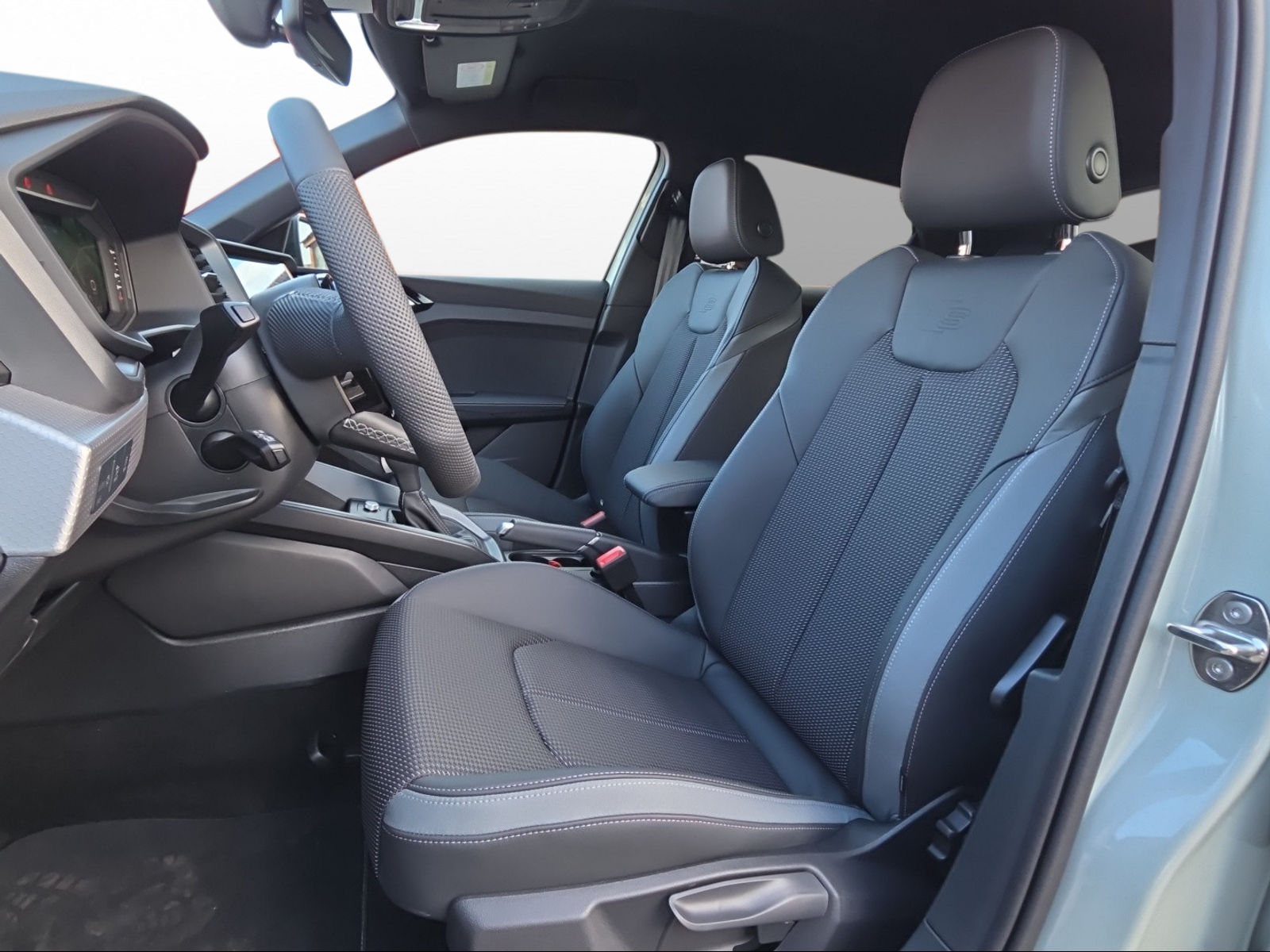 AUDI A1 Sportback 30 TFSI S Line Attraction S-tronic-image-7