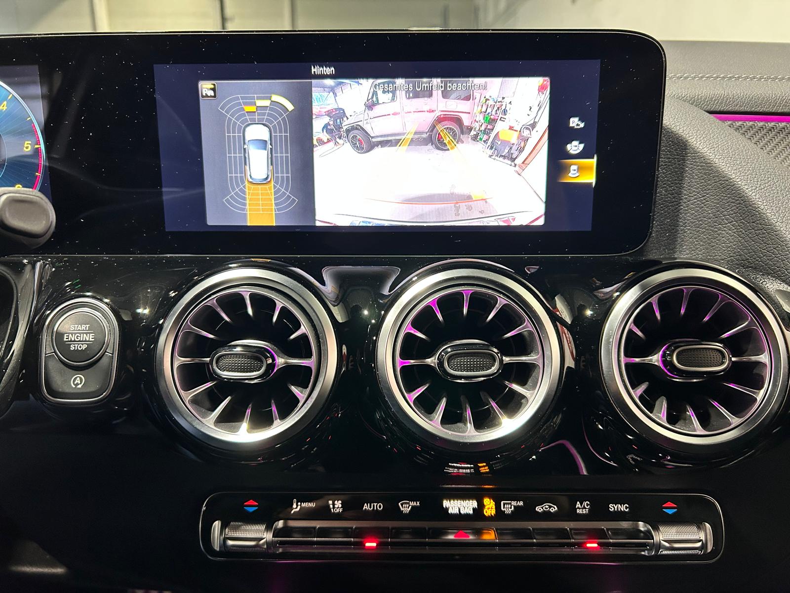 MERCEDES-BENZ GLA 220 d AMG Line-image-16