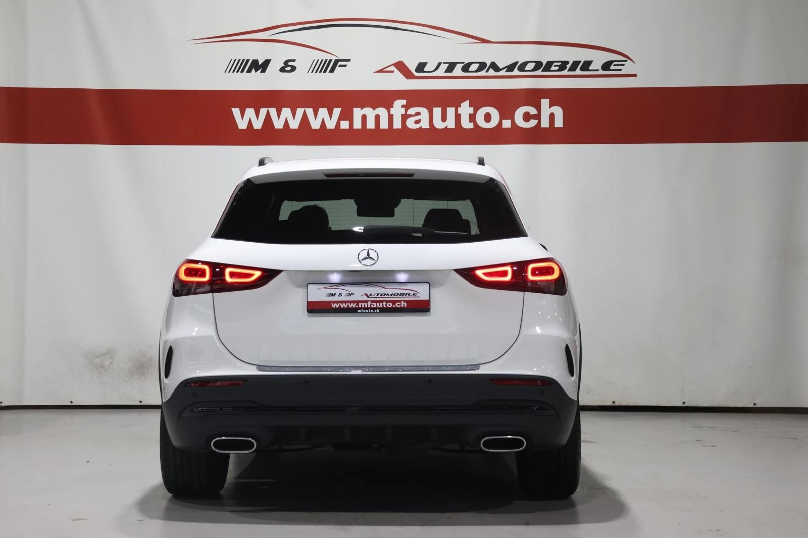 MERCEDES-BENZ GLA 220 d AMG Line-image-6