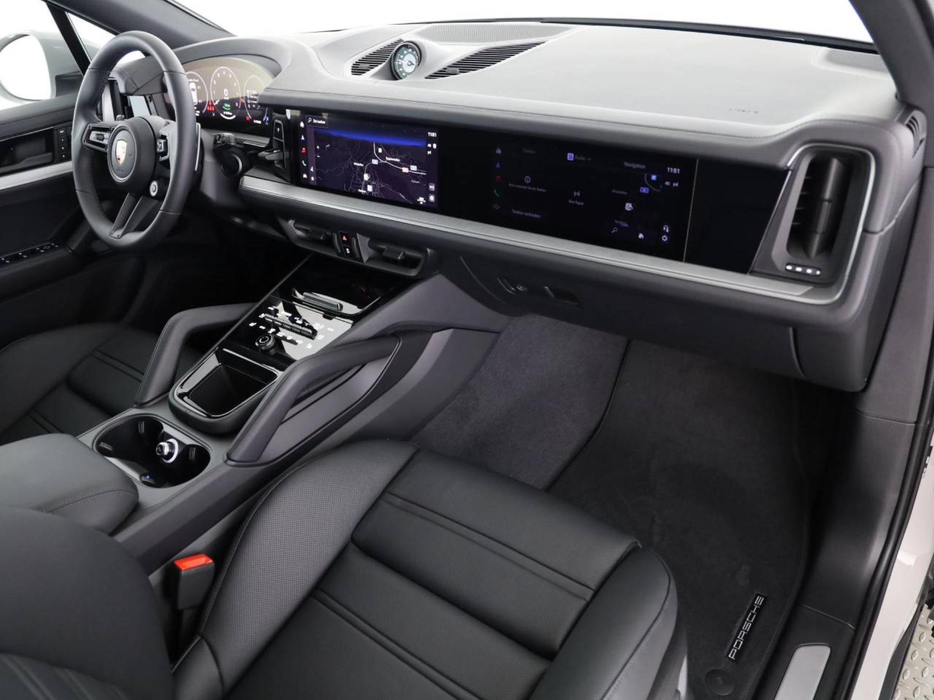 PORSCHE Cayenne E-Hybrid-image-12