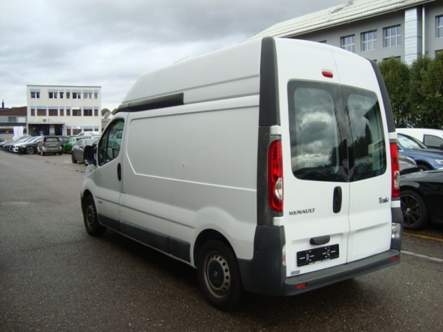 RENAULT Trafic 2.0 dCi 115 2.9t L2H2-image-4