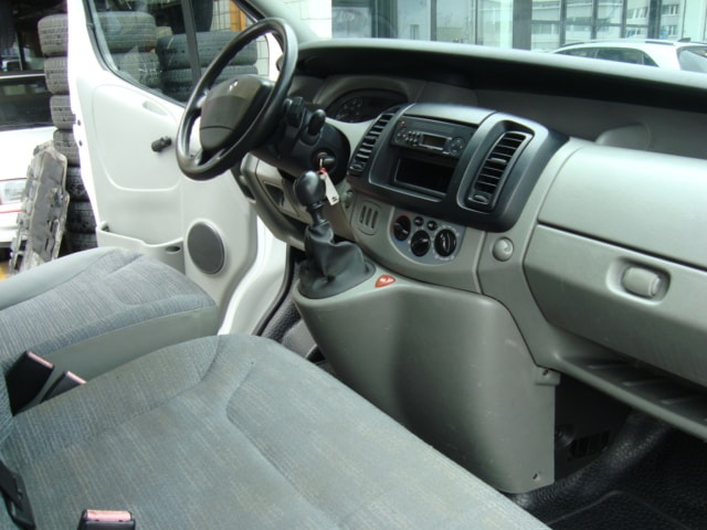 RENAULT Trafic 2.0 dCi 115 2.9t L2H2-image-8