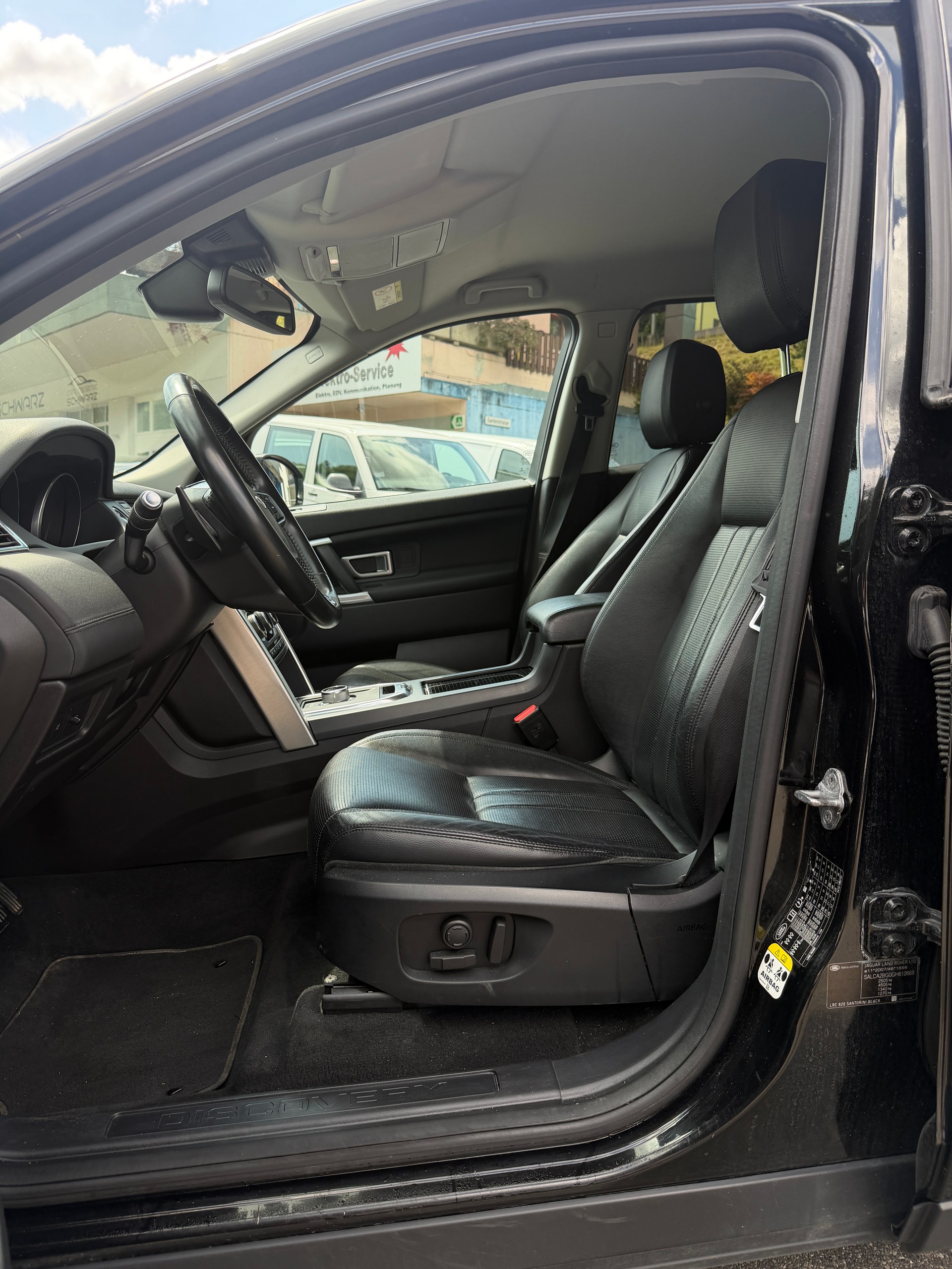LAND ROVER Discovery Sport 2.0 Si4 SE AT9-image-7