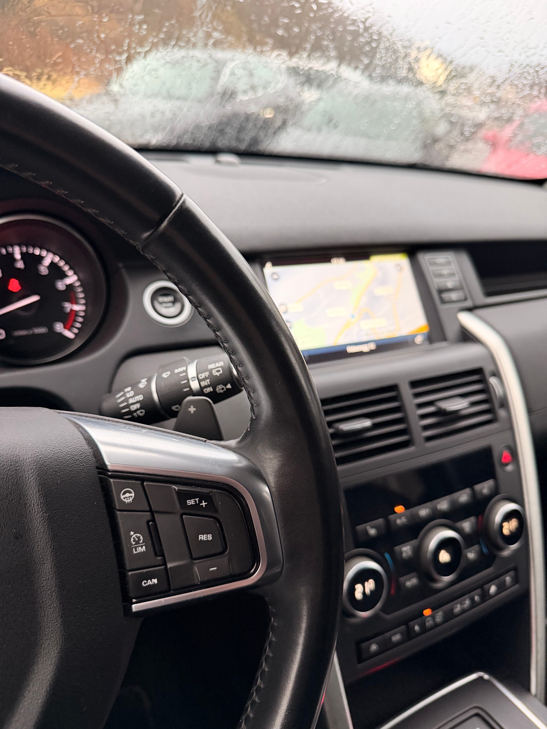 LAND ROVER Discovery Sport 2.0 Si4 SE AT9-image-15
