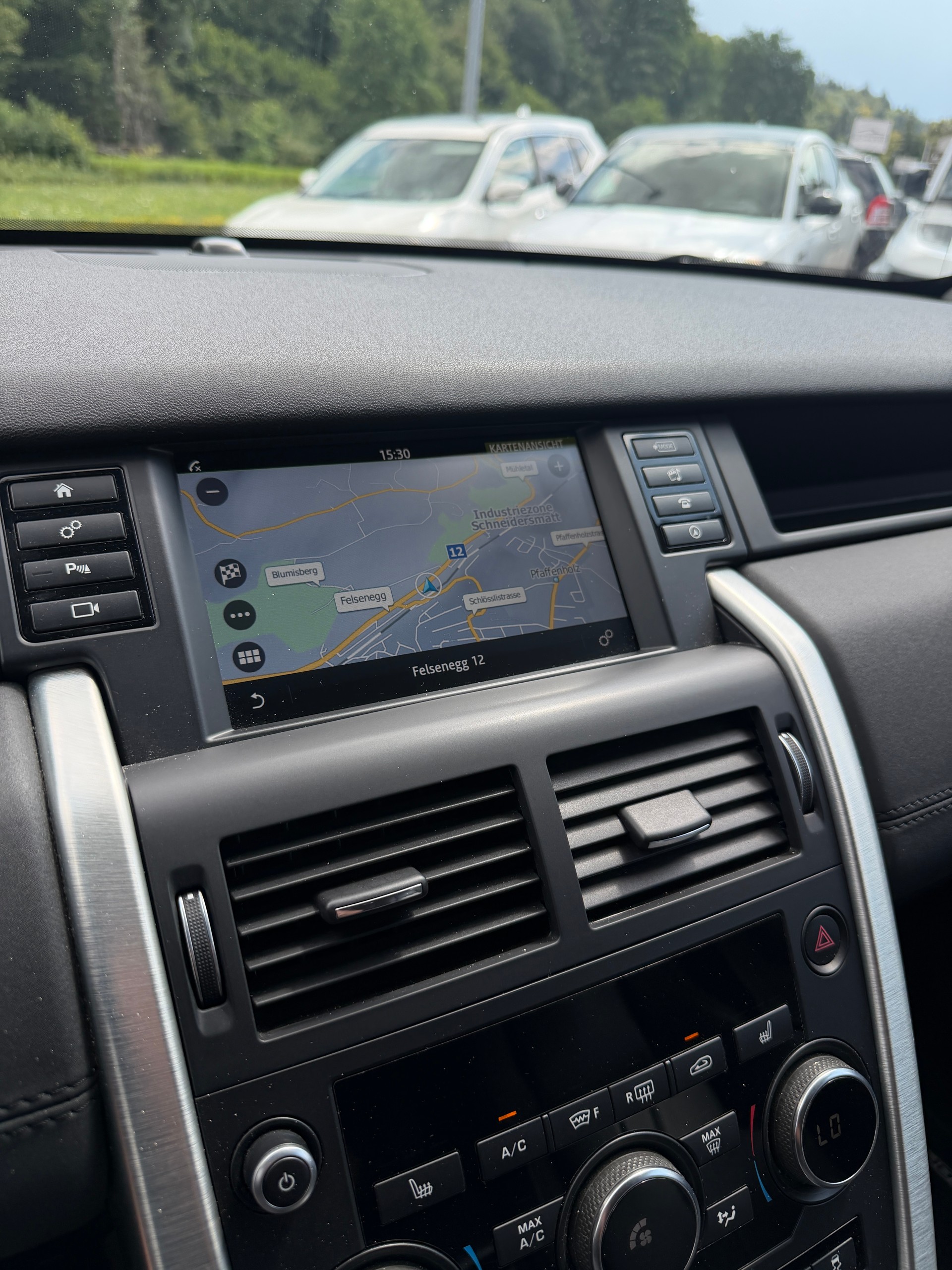 LAND ROVER Discovery Sport 2.0 Si4 SE AT9-image-12