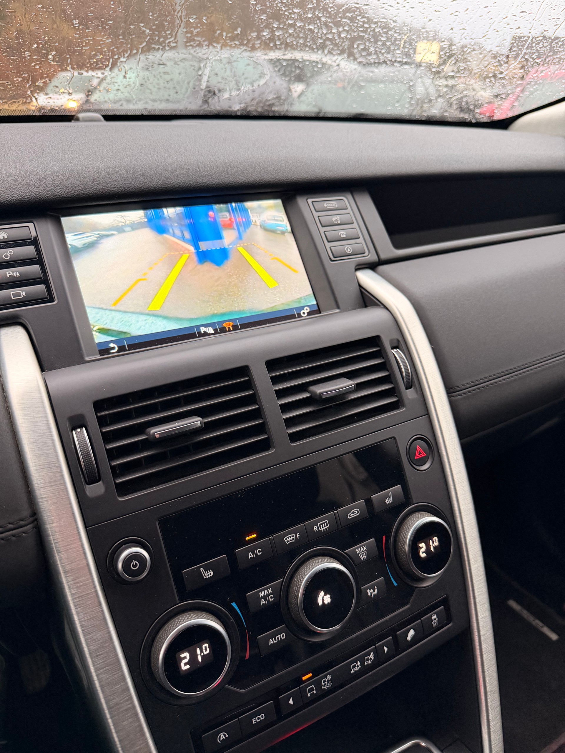 LAND ROVER Discovery Sport 2.0 Si4 SE AT9-image-13