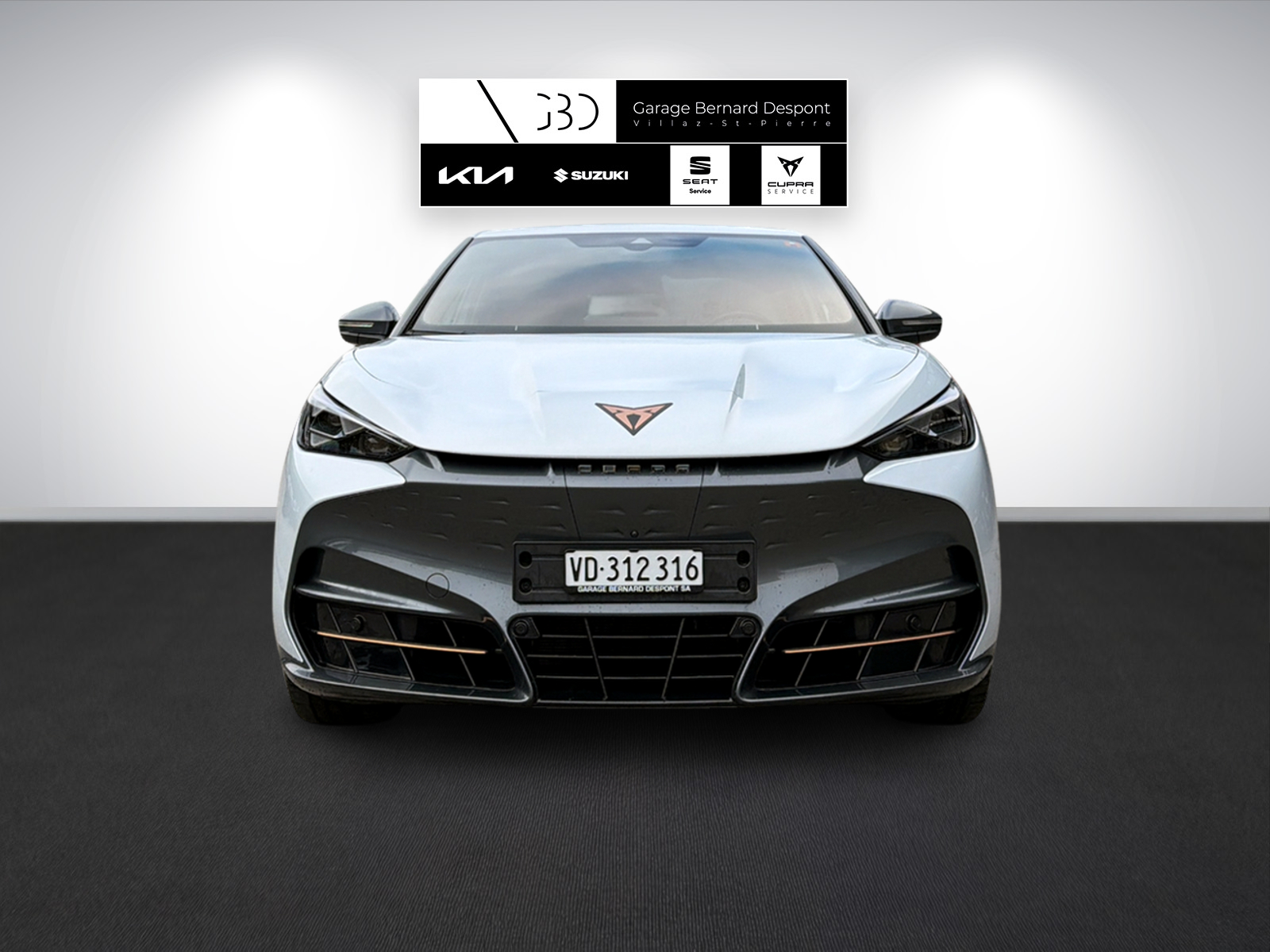 CUPRA Tavascan Type 9 77 kWh VZ Adrenaline-image-1