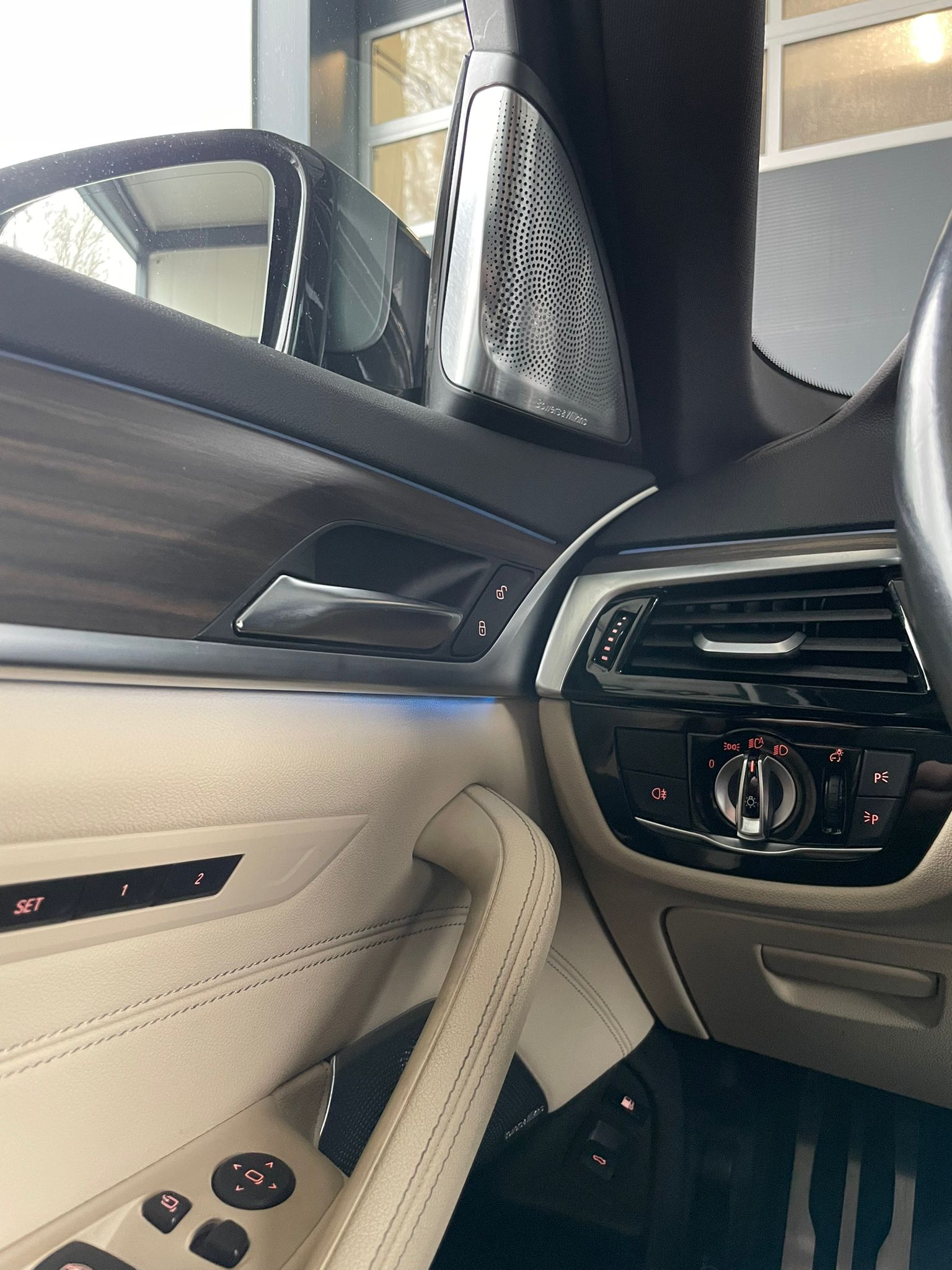 BMW 545e xDrive SAG-image-9