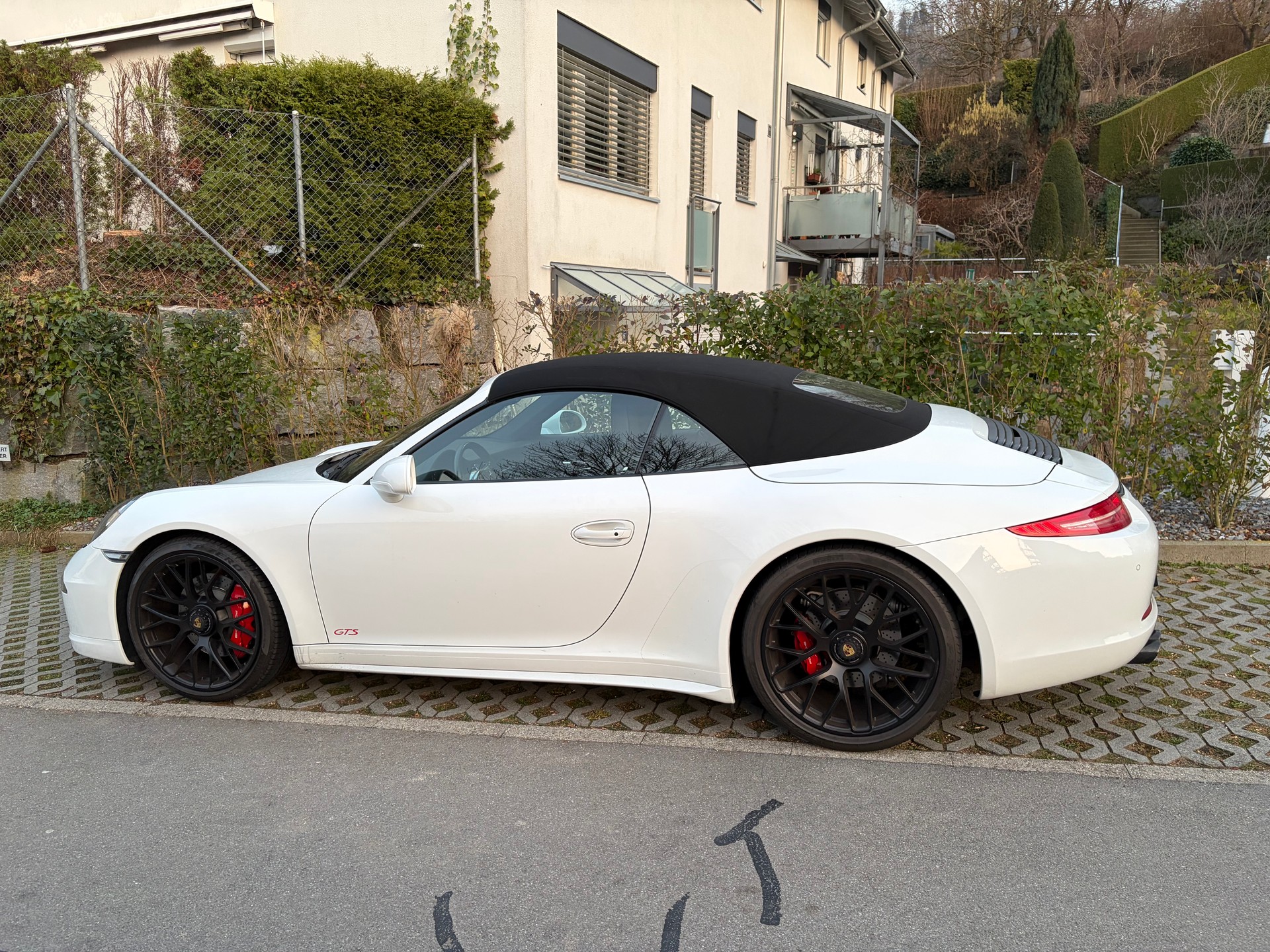 PORSCHE 911 Cabrio Carrera GTS Approved Porsche-image-0
