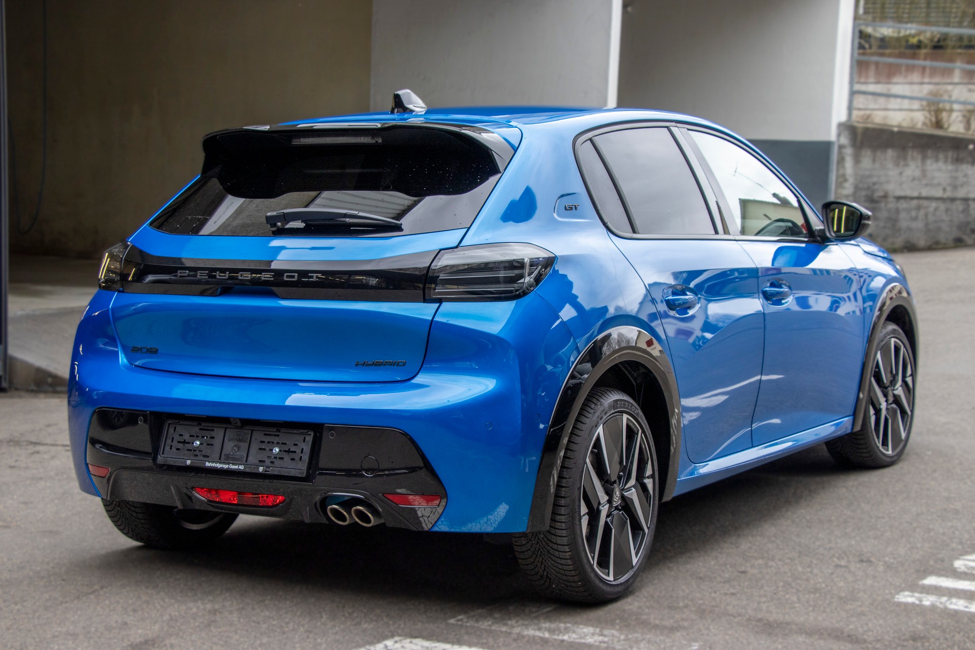 PEUGEOT 208 1.2 MHEV 145 GT-image-2