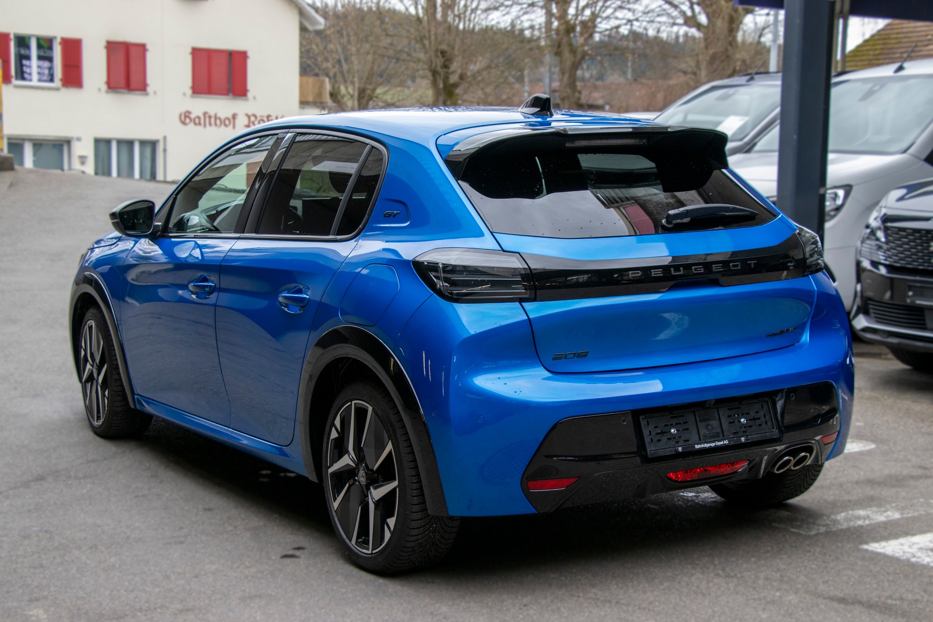 PEUGEOT 208 1.2 MHEV 145 GT-image-1