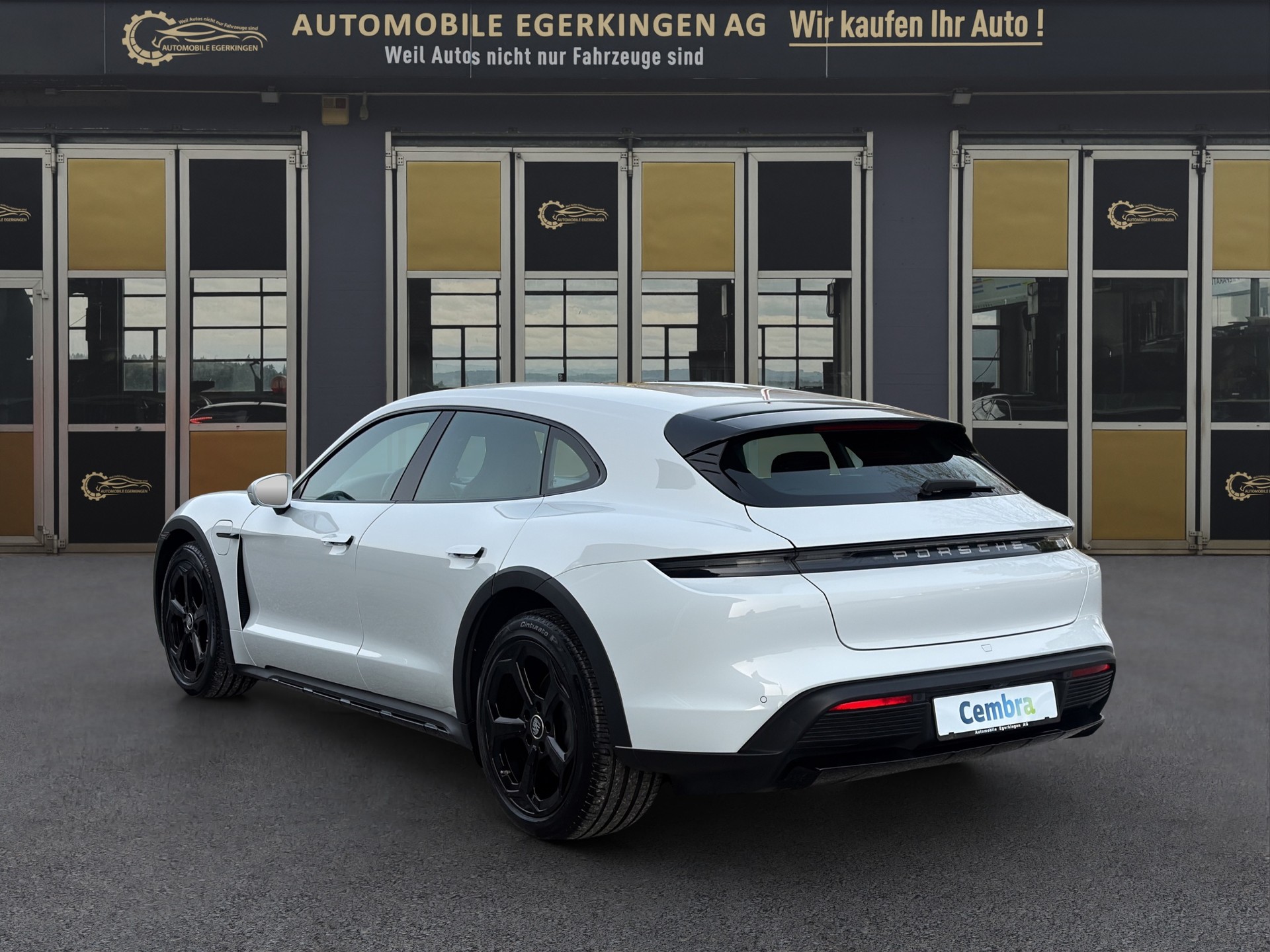 PORSCHE Taycan Cross Turismo 4-image-6