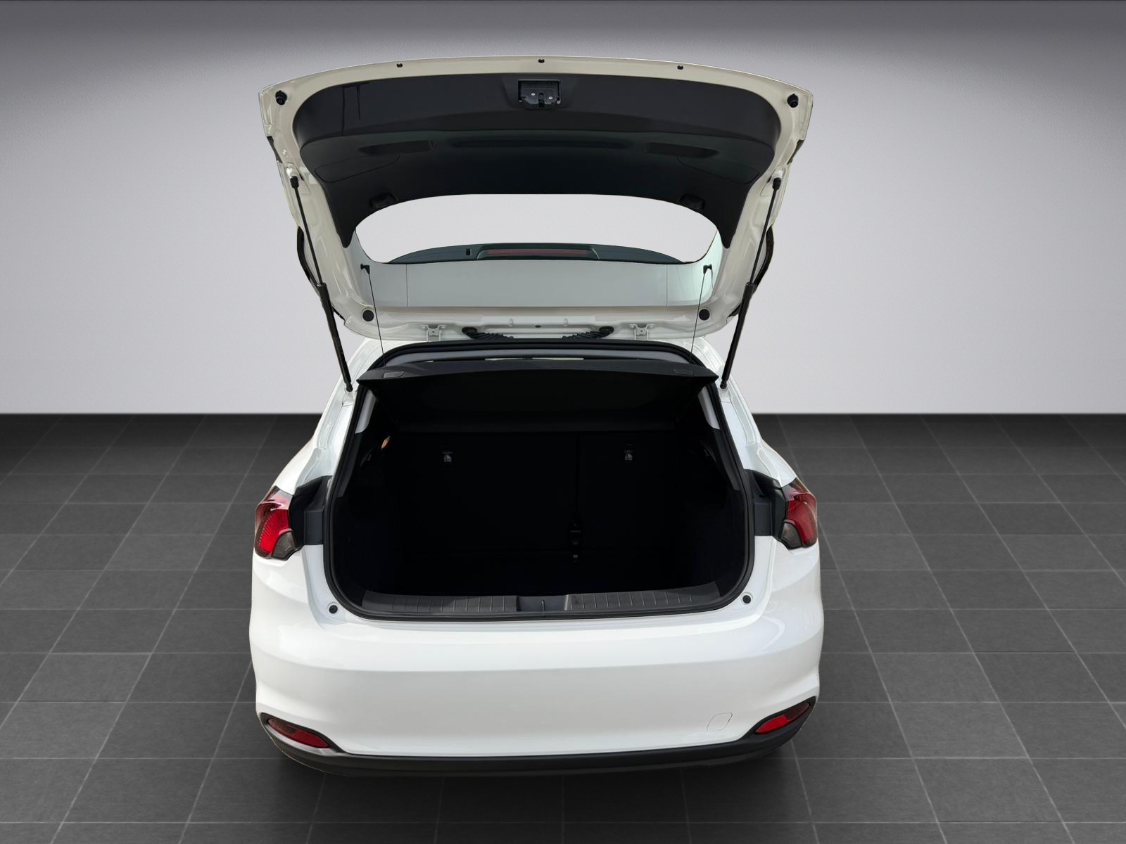 FIAT Tipo 1.5 Hybrid Cult-image-13