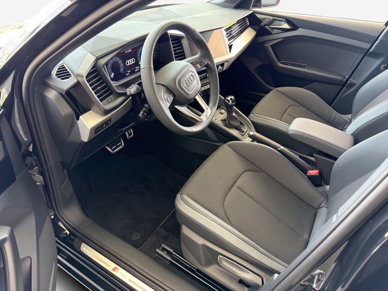 AUDI A1 Sportback 30 TFSI Attraction S-tronic-image-13