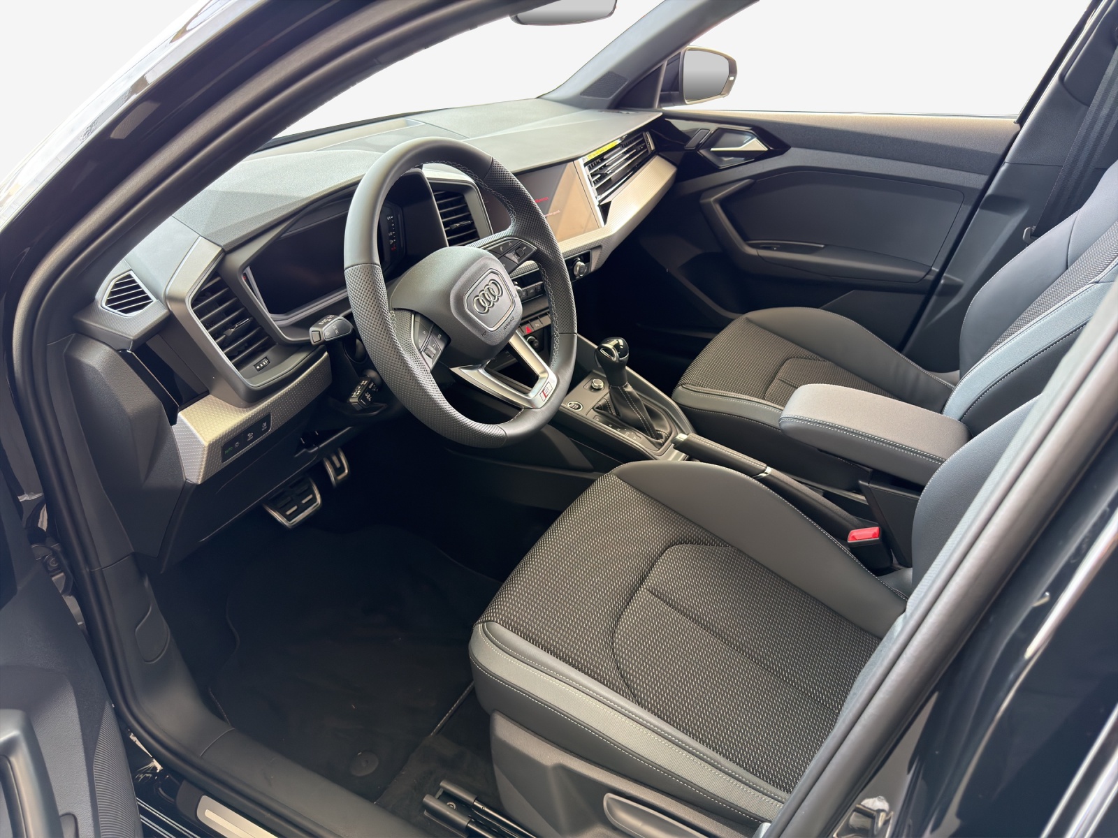 AUDI A1 Sportback 30 TFSI Attraction S-tronic-image-7