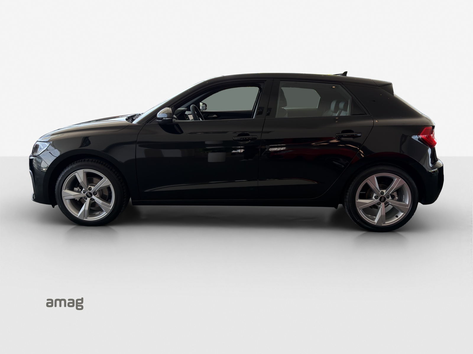 AUDI A1 Sportback 30 TFSI Attraction S-tronic-image-1