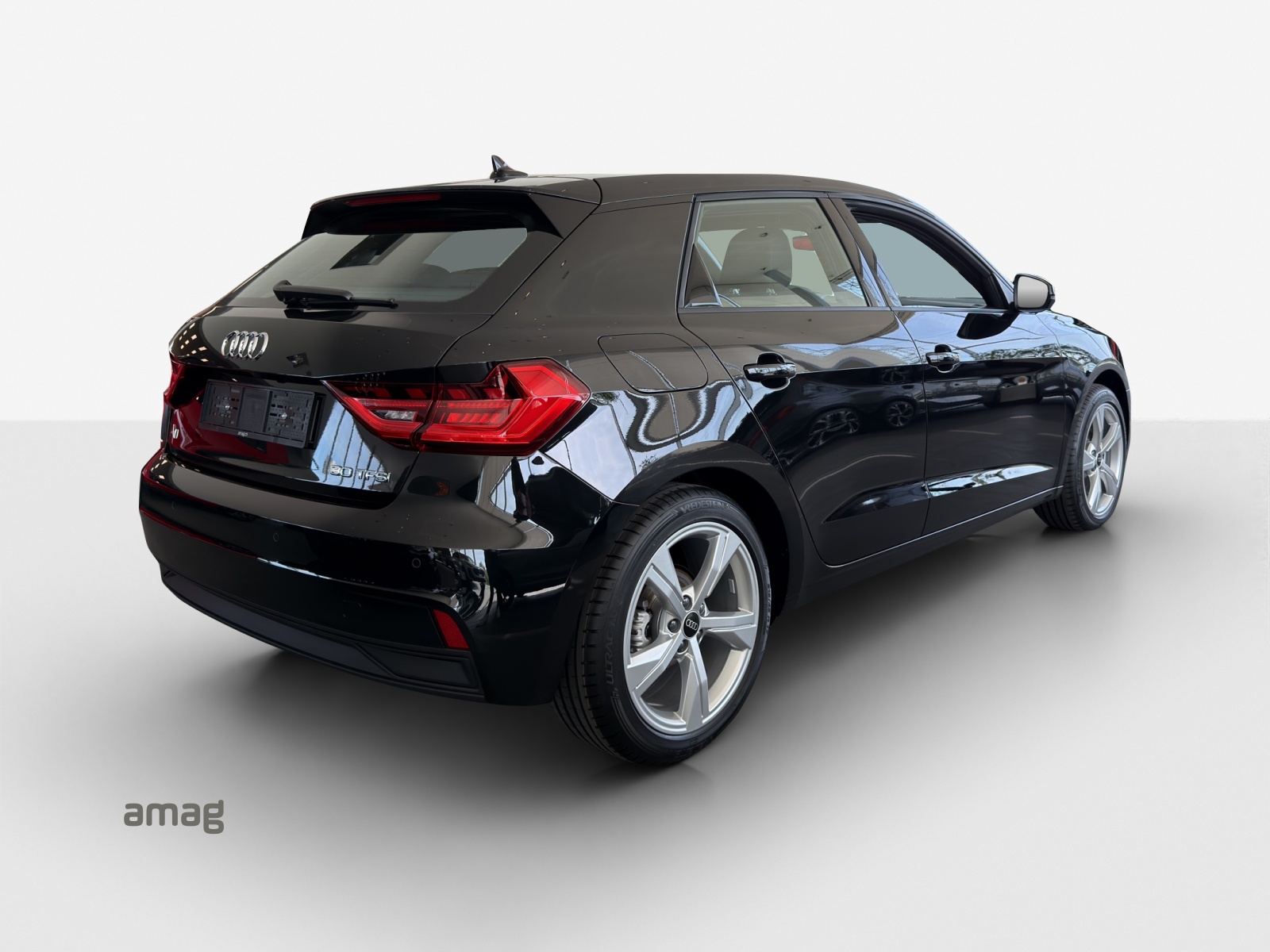 AUDI A1 Sportback 30 TFSI Attraction S-tronic-image-4