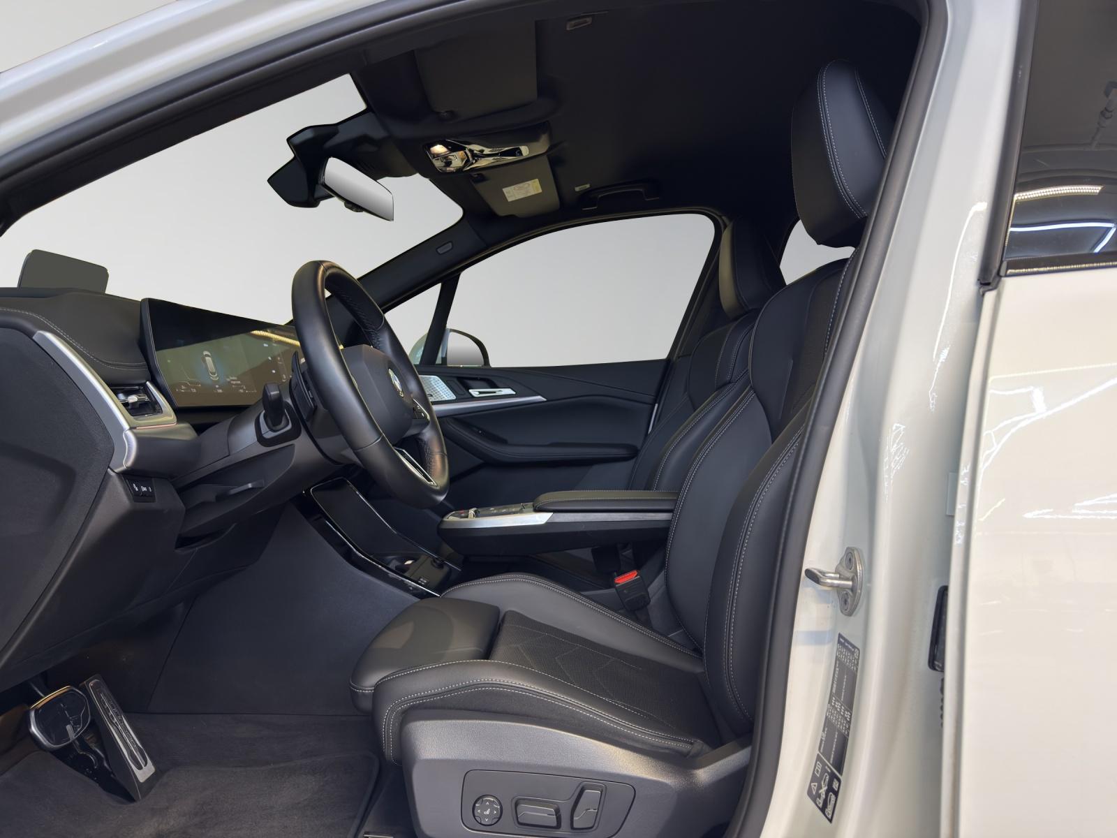 BMW 223d xDrive Active Tourer M-SportPaket-image-13