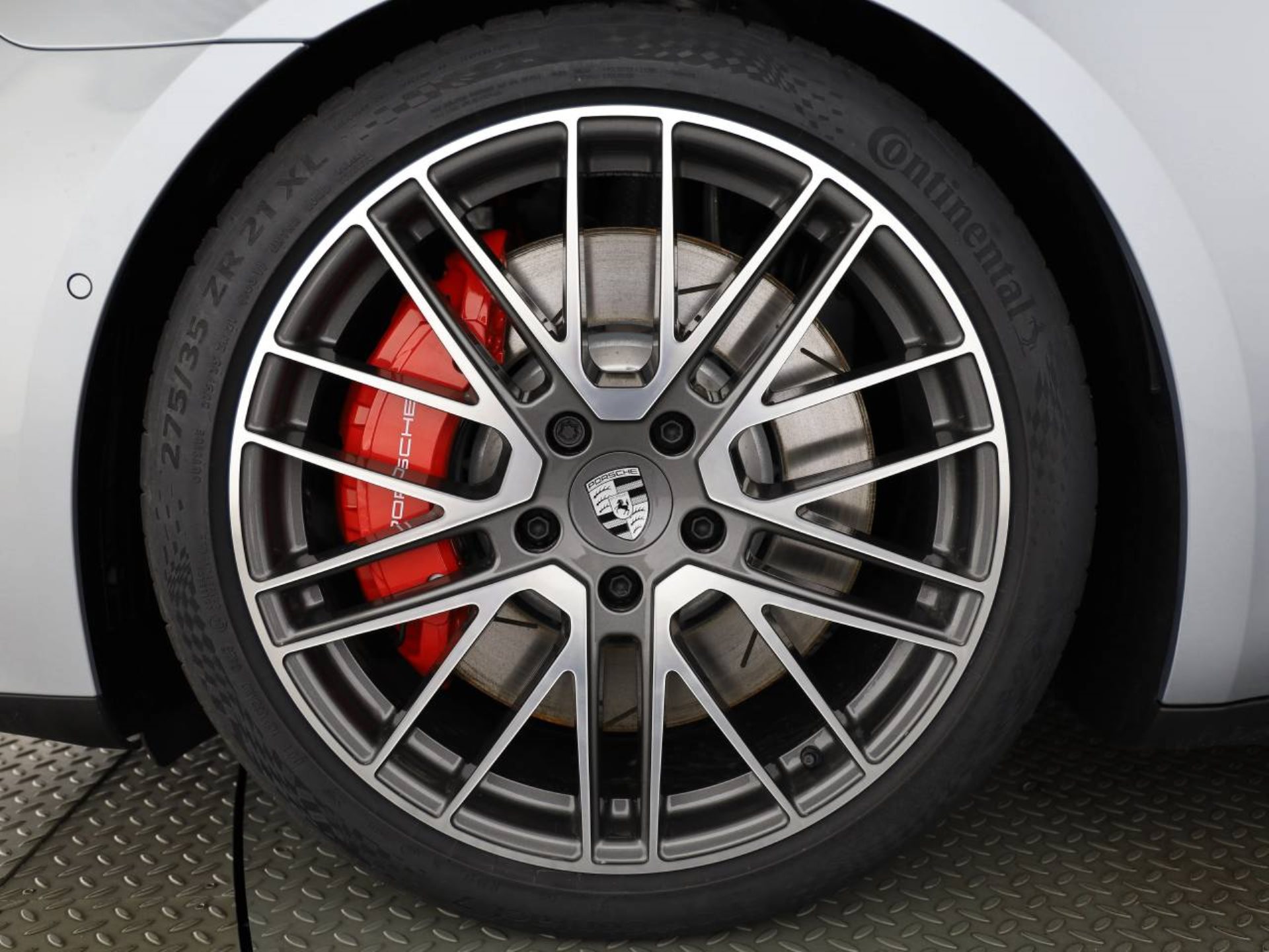 PORSCHE Panamera 4S E-Hybrid-image-5