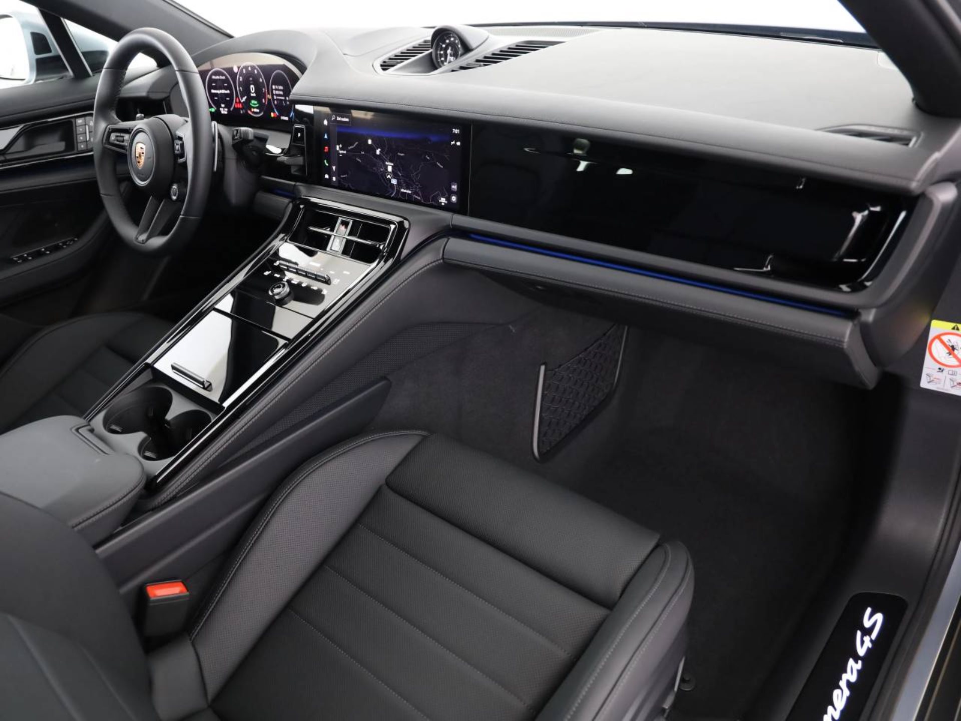 PORSCHE Panamera 4S E-Hybrid-image-10