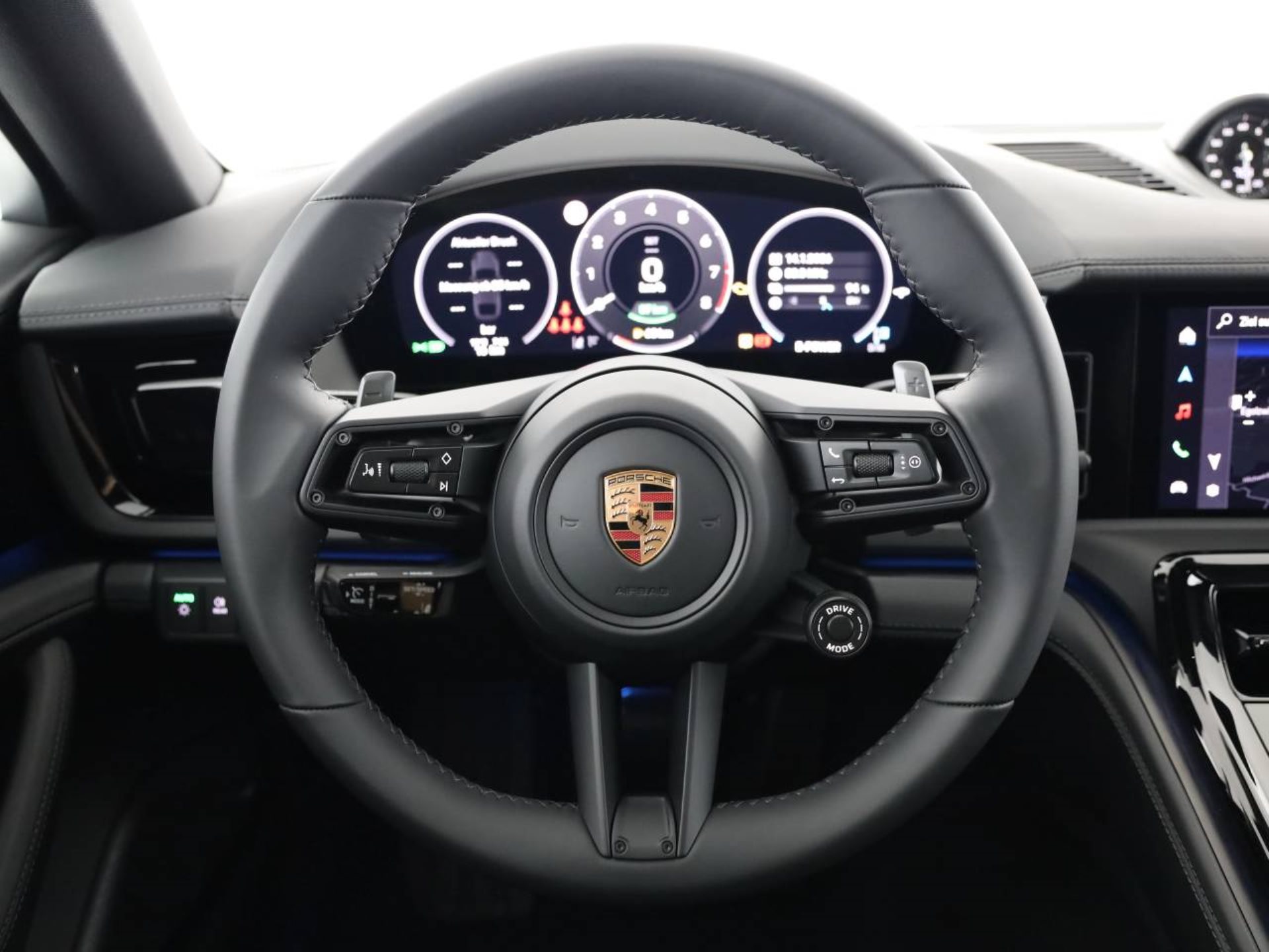 PORSCHE Panamera 4S E-Hybrid-image-3