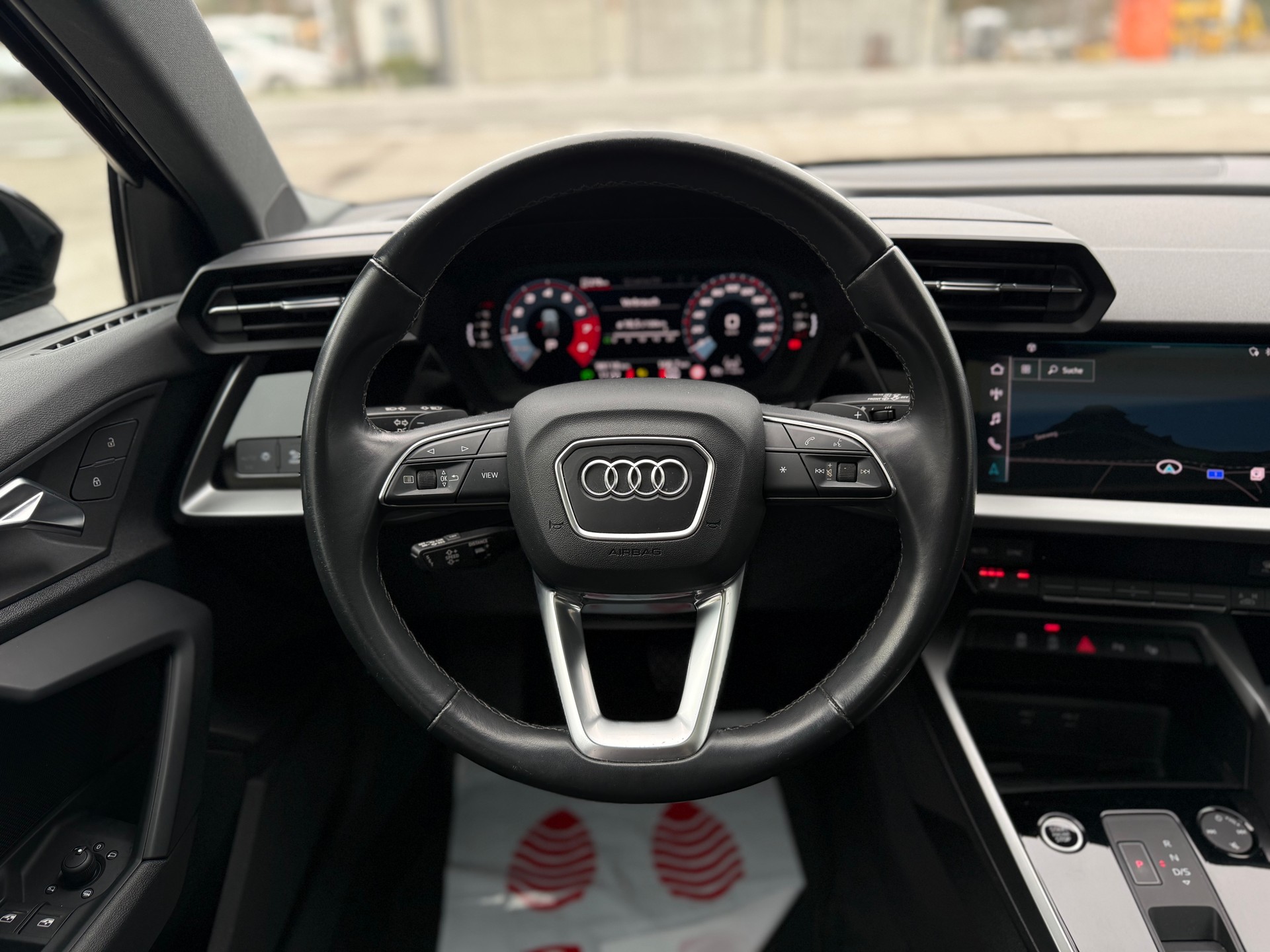 AUDI A3 Sportback 35 TFSI Attraction S-tronic-image-14